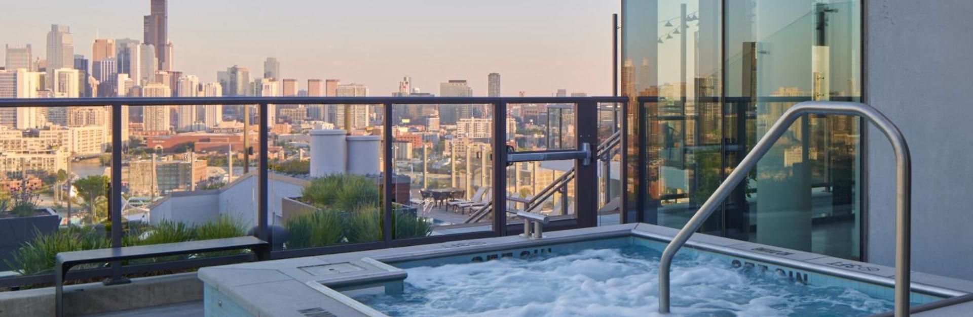 Foundry Unmatched Skyline Views At Lincoln Park
