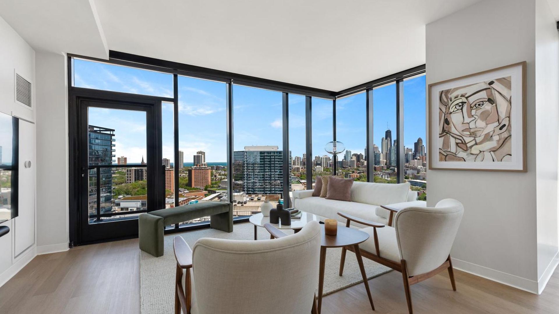 Foundry Unmatched Skyline Views At Lincoln Park Apartment Chicago