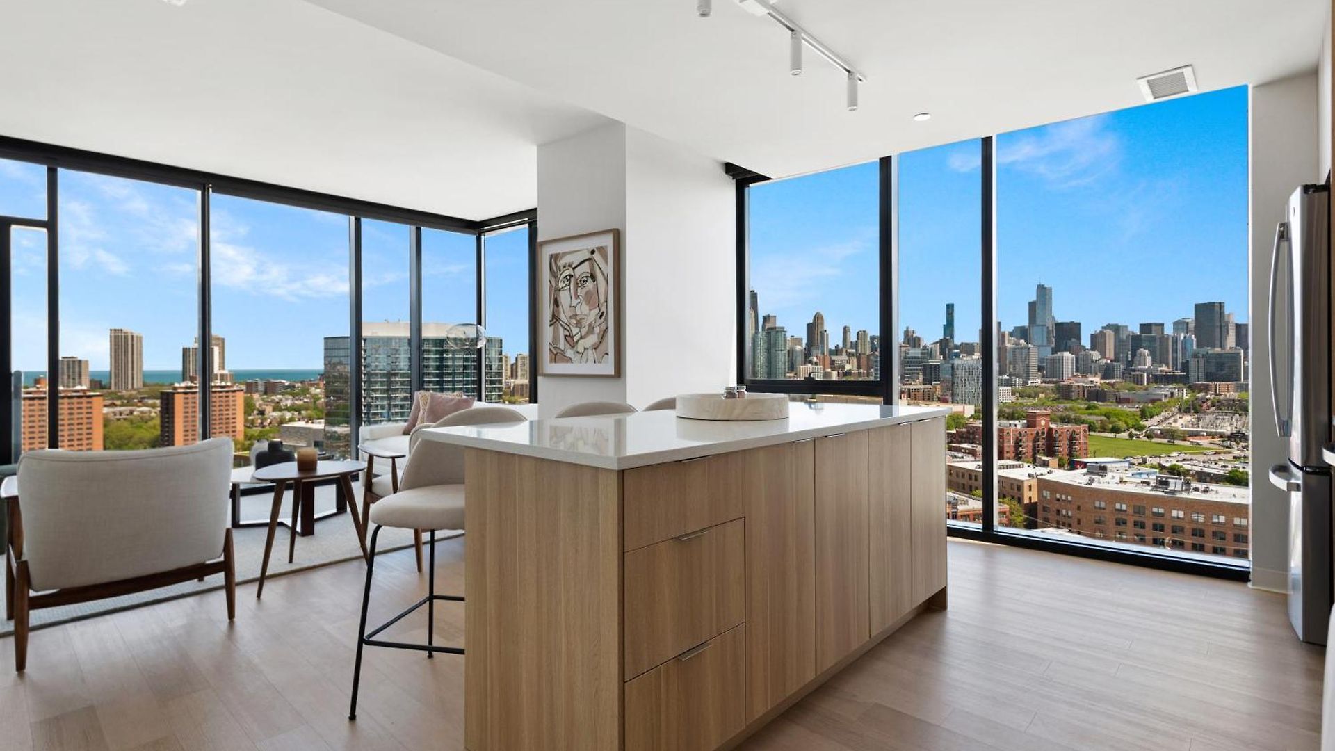 Foundry Unmatched Skyline Views At Lincoln Park