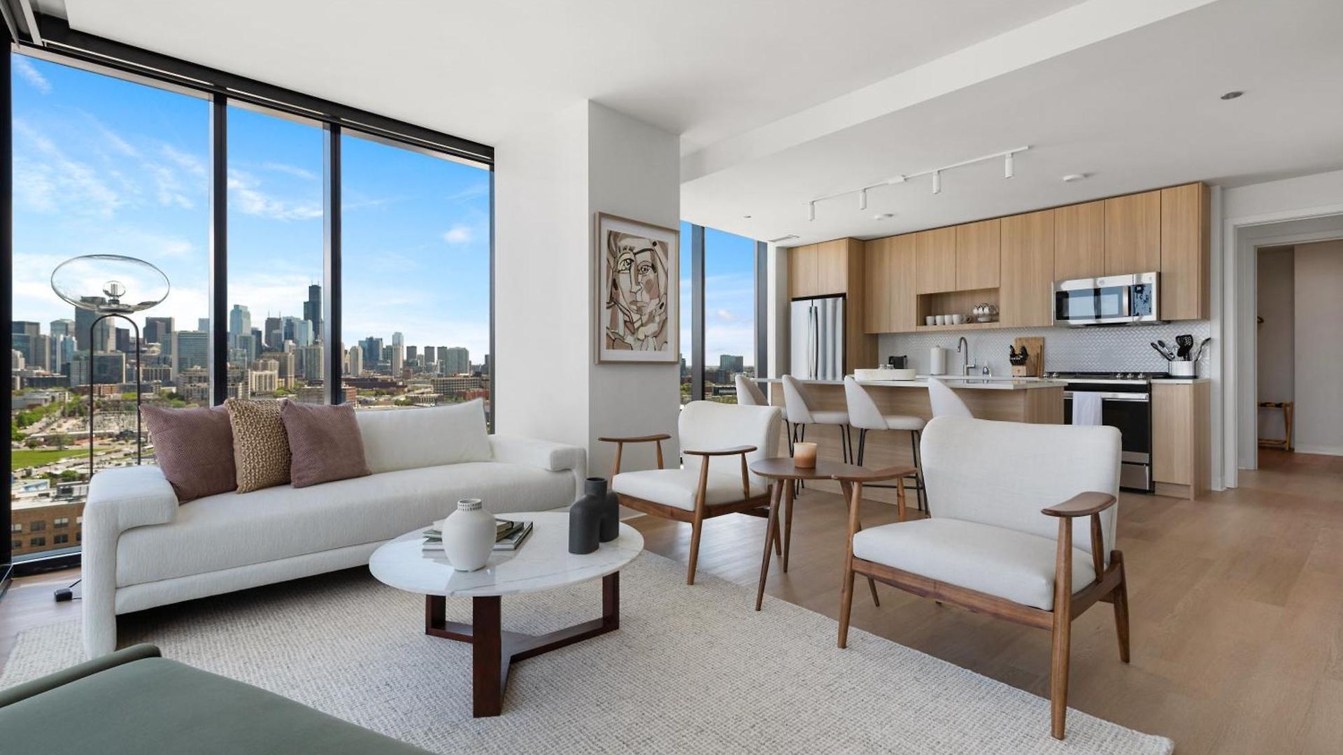 Apartment Foundry Unmatched Skyline Views At Lincoln Park Chicago