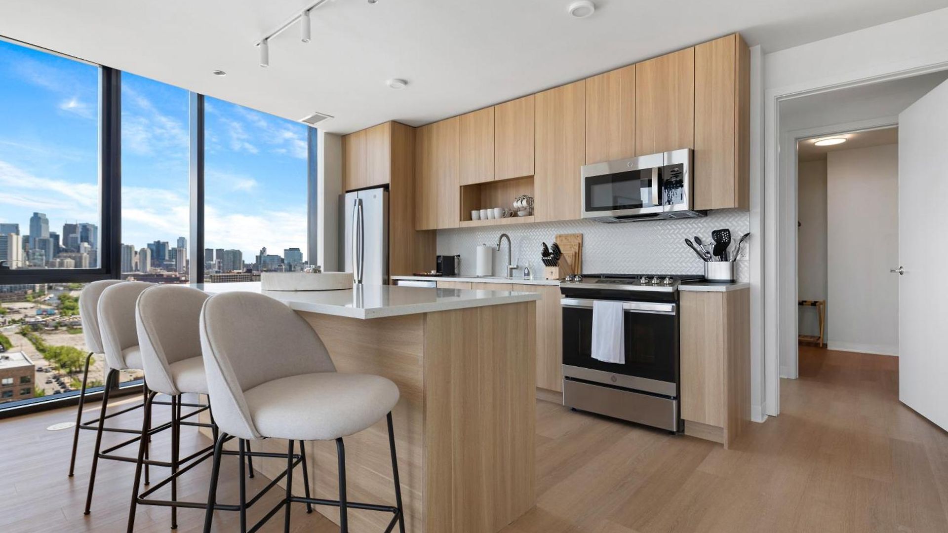 Foundry Unmatched Skyline Views At Lincoln Park Chicago