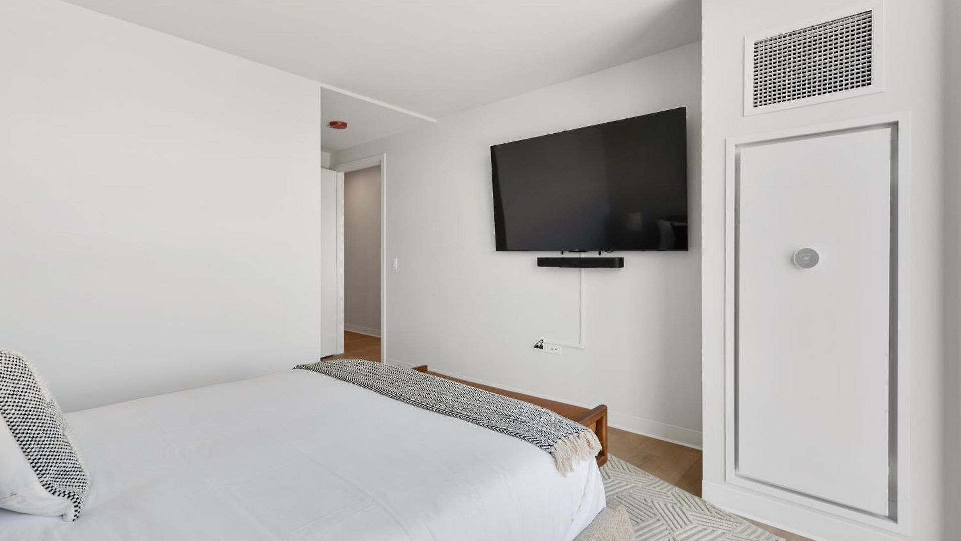 Apartment Foundry Unmatched Skyline Views At Lincoln Park