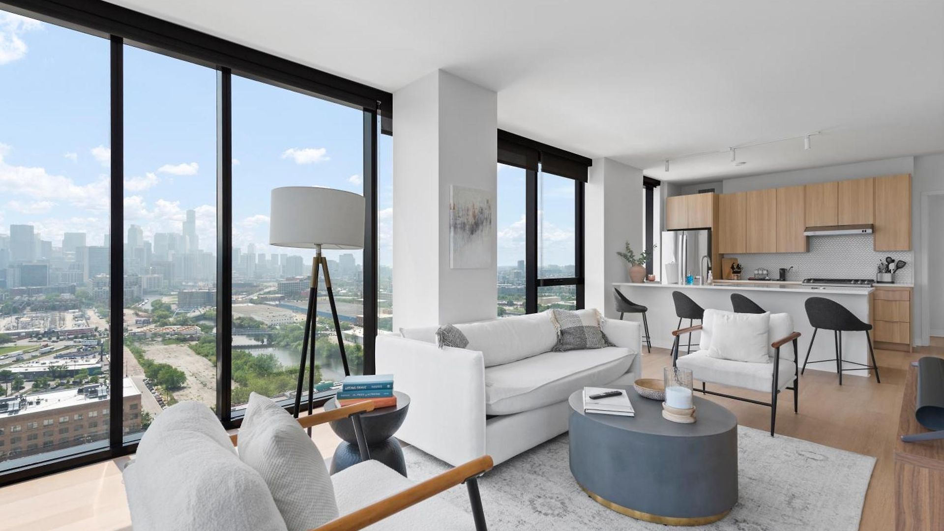 Foundry Unmatched Skyline Views At Lincoln Park Chicago