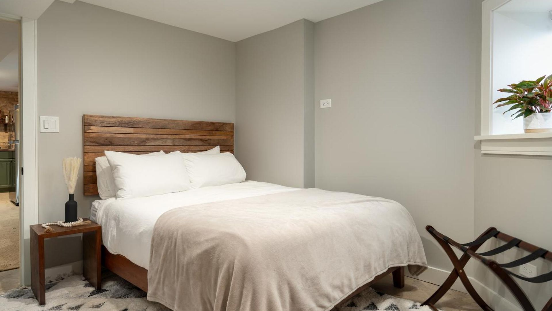 Ace Apartment