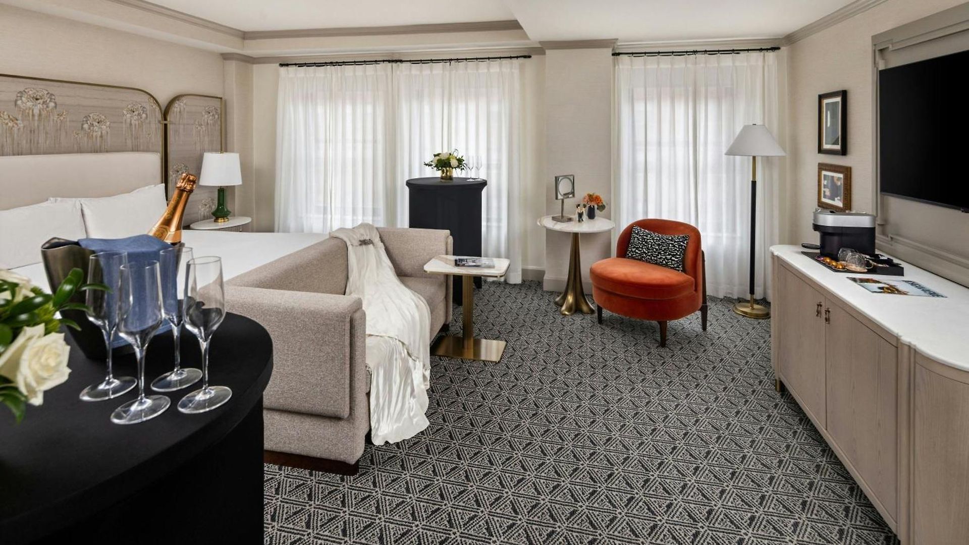 The Talbott, Autograph Collection Hotel 4*
