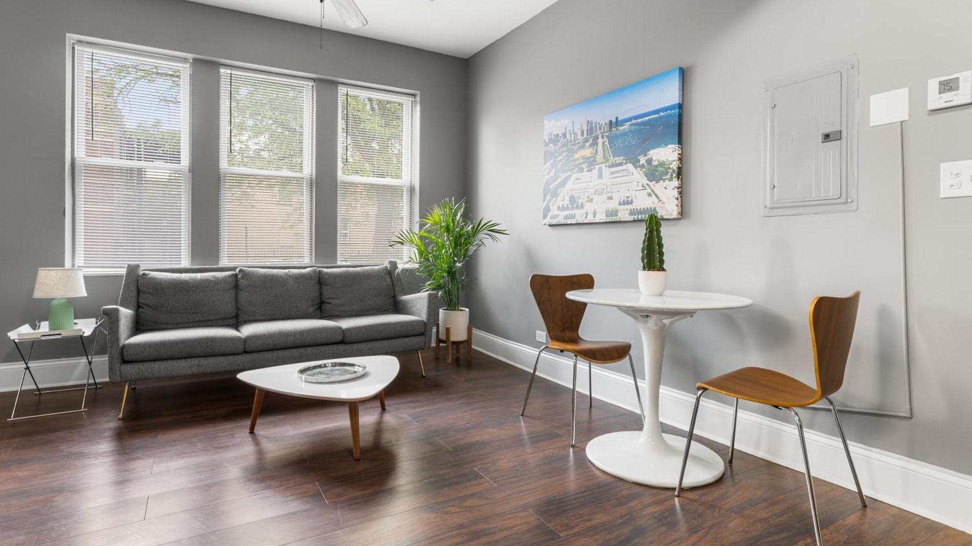 Stylish Humboldt Park Retreat - Walk To Parks & Easy Transit! Apartment *