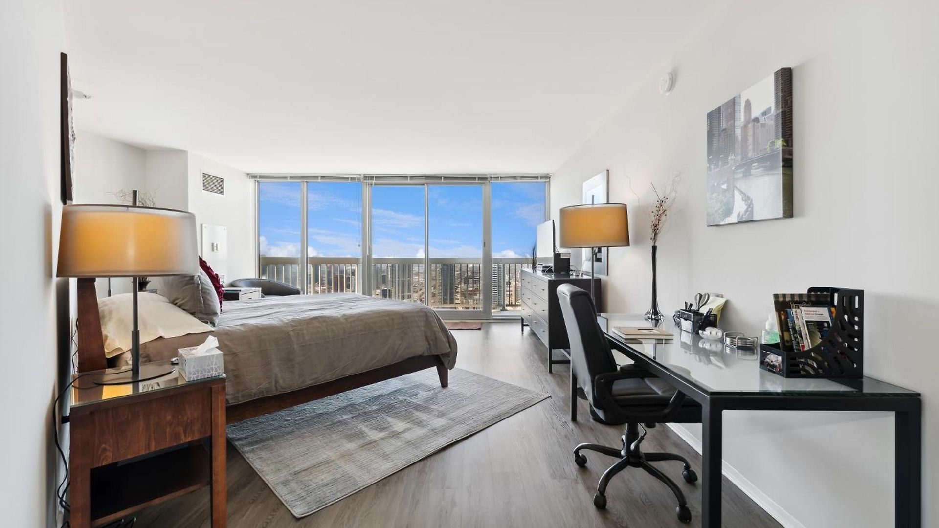 Aparthotel The Penthouse At Grand Plaza 4*