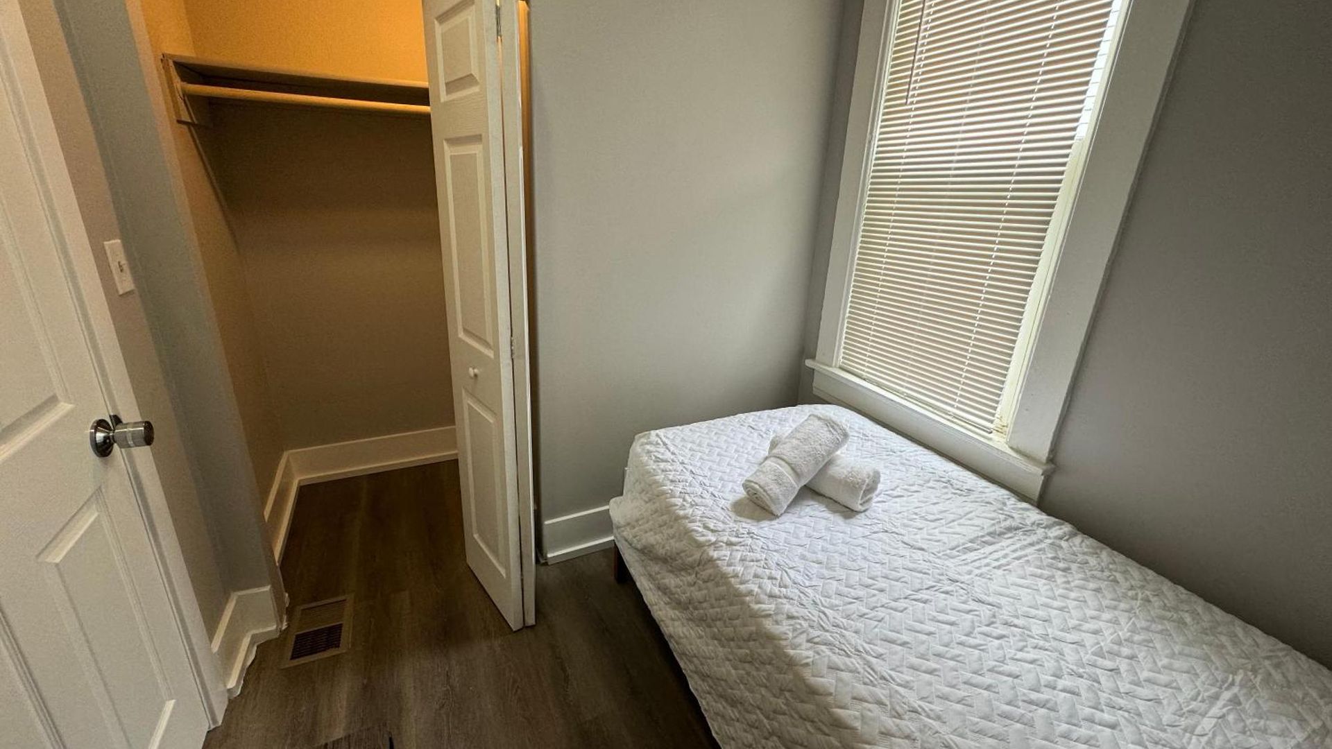 Beautiful Near Downtwon - Free Parking! Homestay Chicago