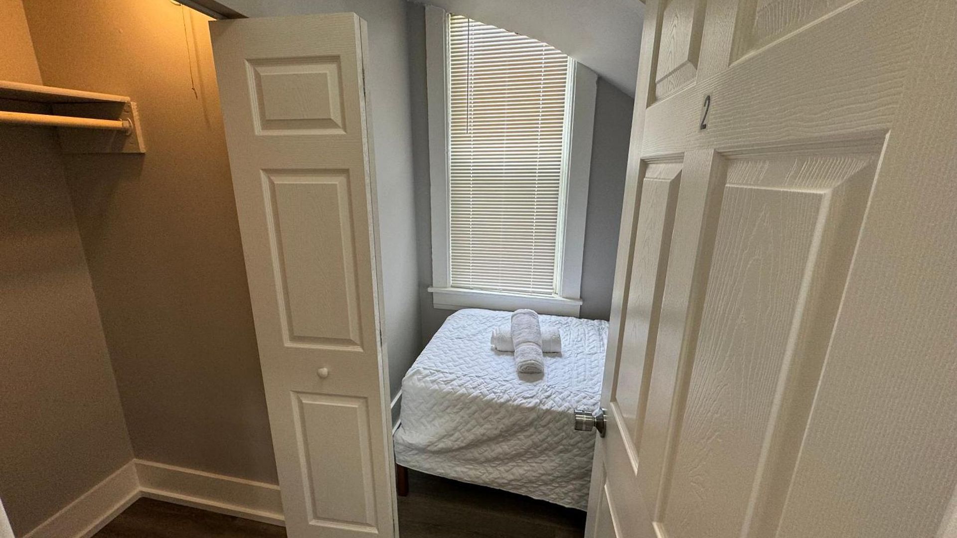 Homestay Beautiful Near Downtwon - Free Parking!