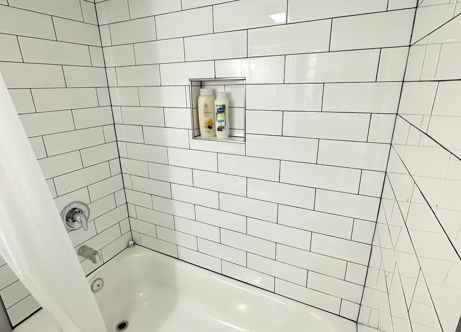 Super Amazing Place To Near Downtown! Free Parking *