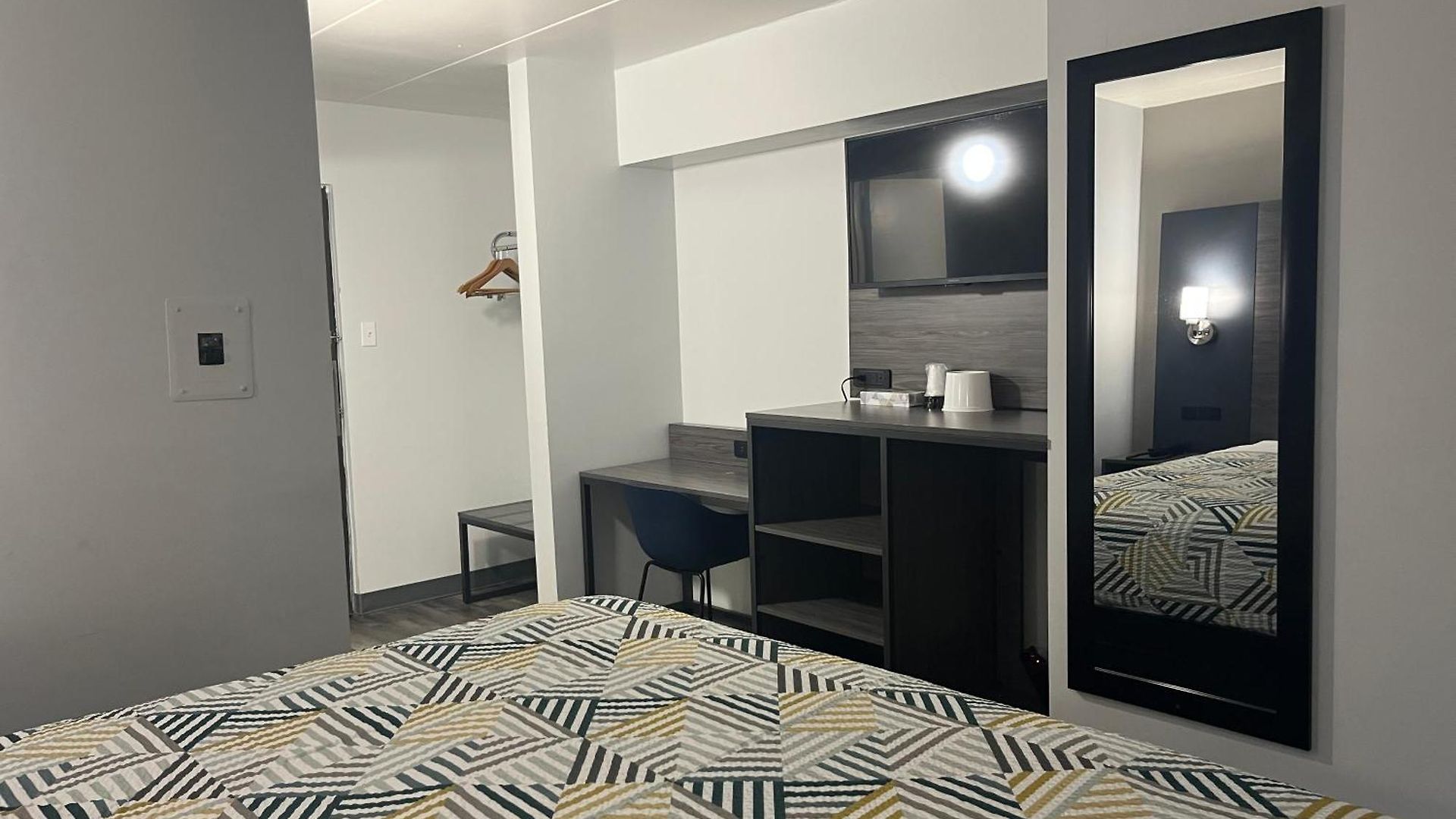 6 Chicago, Il - Halsted Hotel 2*