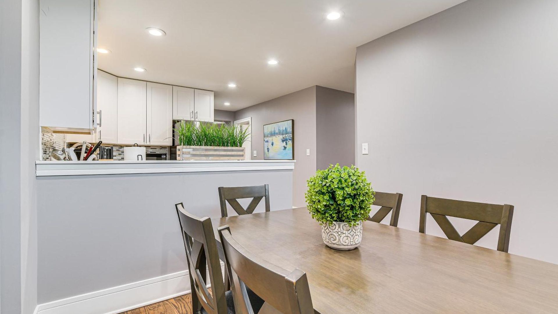 5 Mi To Dtwn: Ukrainian Village Apartment! Chicago