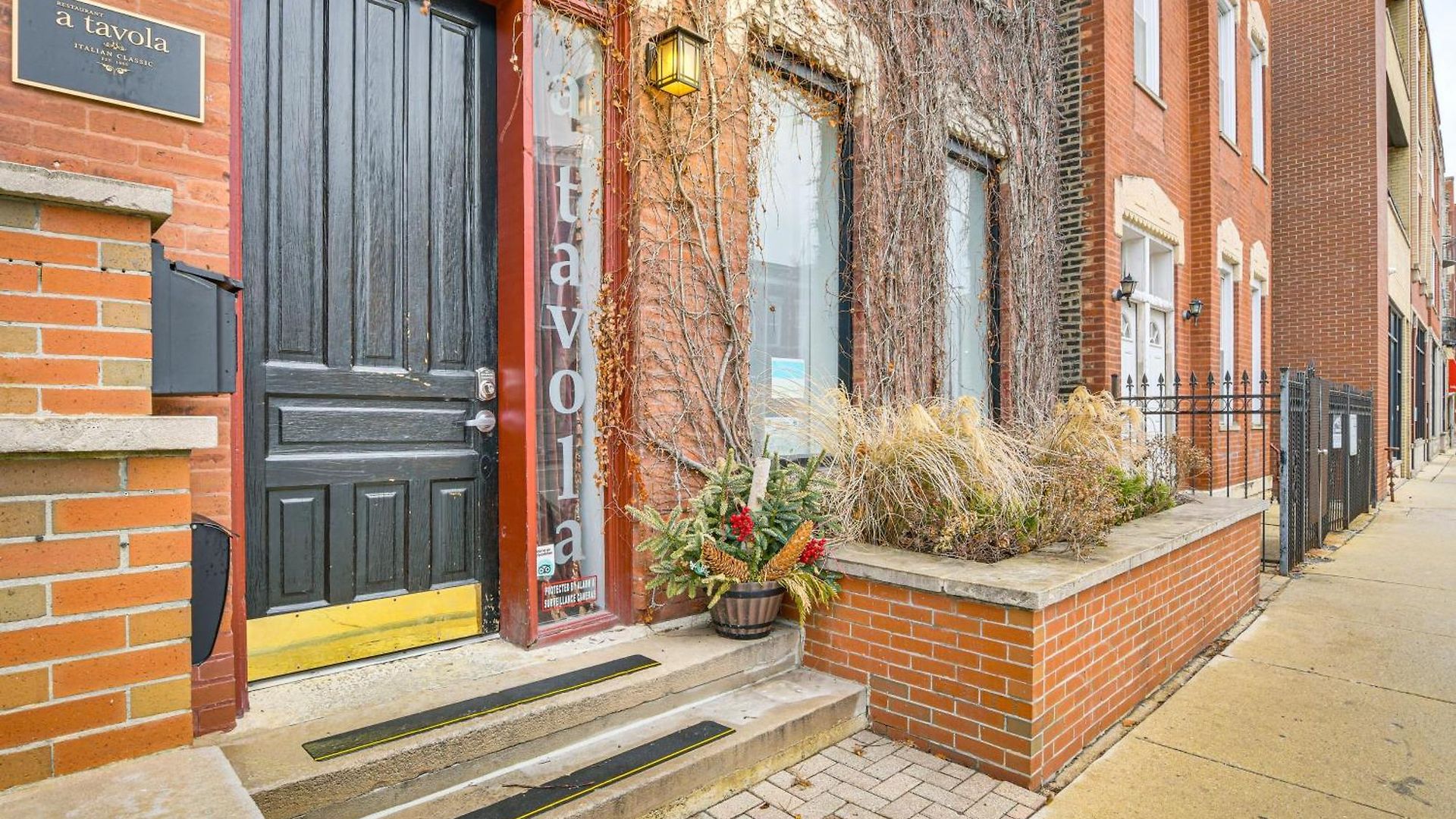 5 Mi To Dtwn: Ukrainian Village Apartment! Apartment
