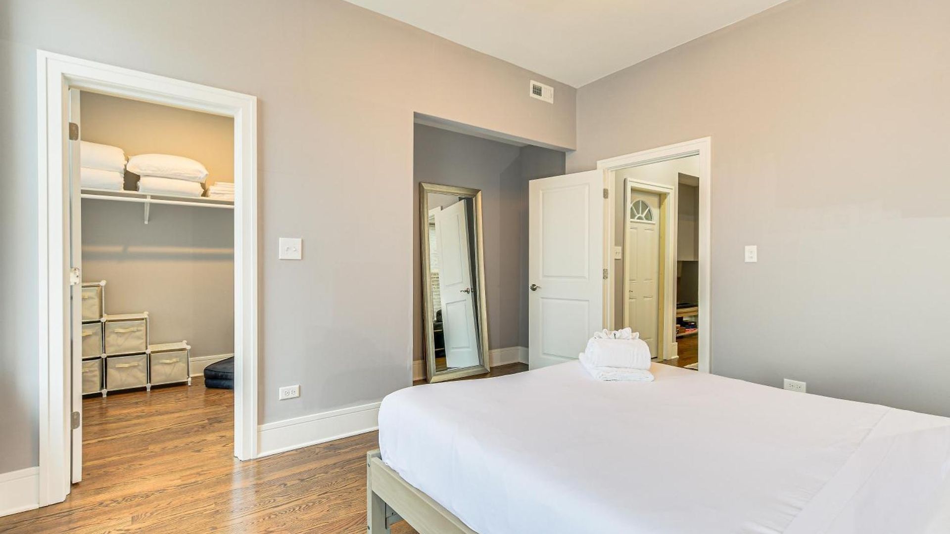 5 Mi To Dtwn: Ukrainian Village Apartment! Apartment Chicago