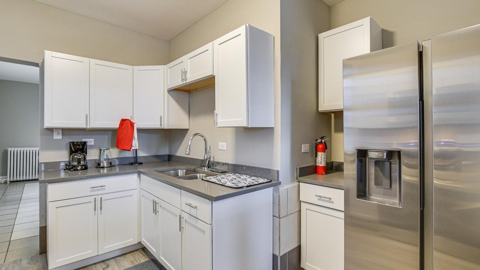 Walk To Devon Avenue & Warren Park: Apt! Apartment *