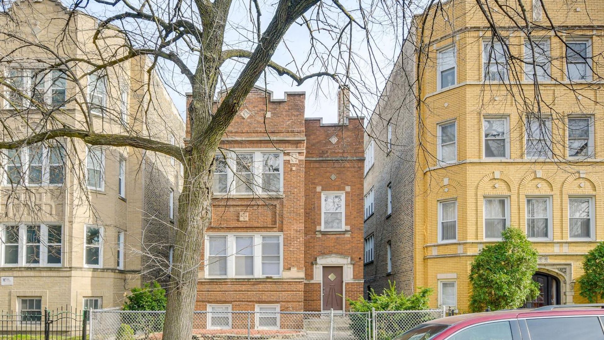 Apartment Walk To Devon Avenue & Warren Park: Apt! *