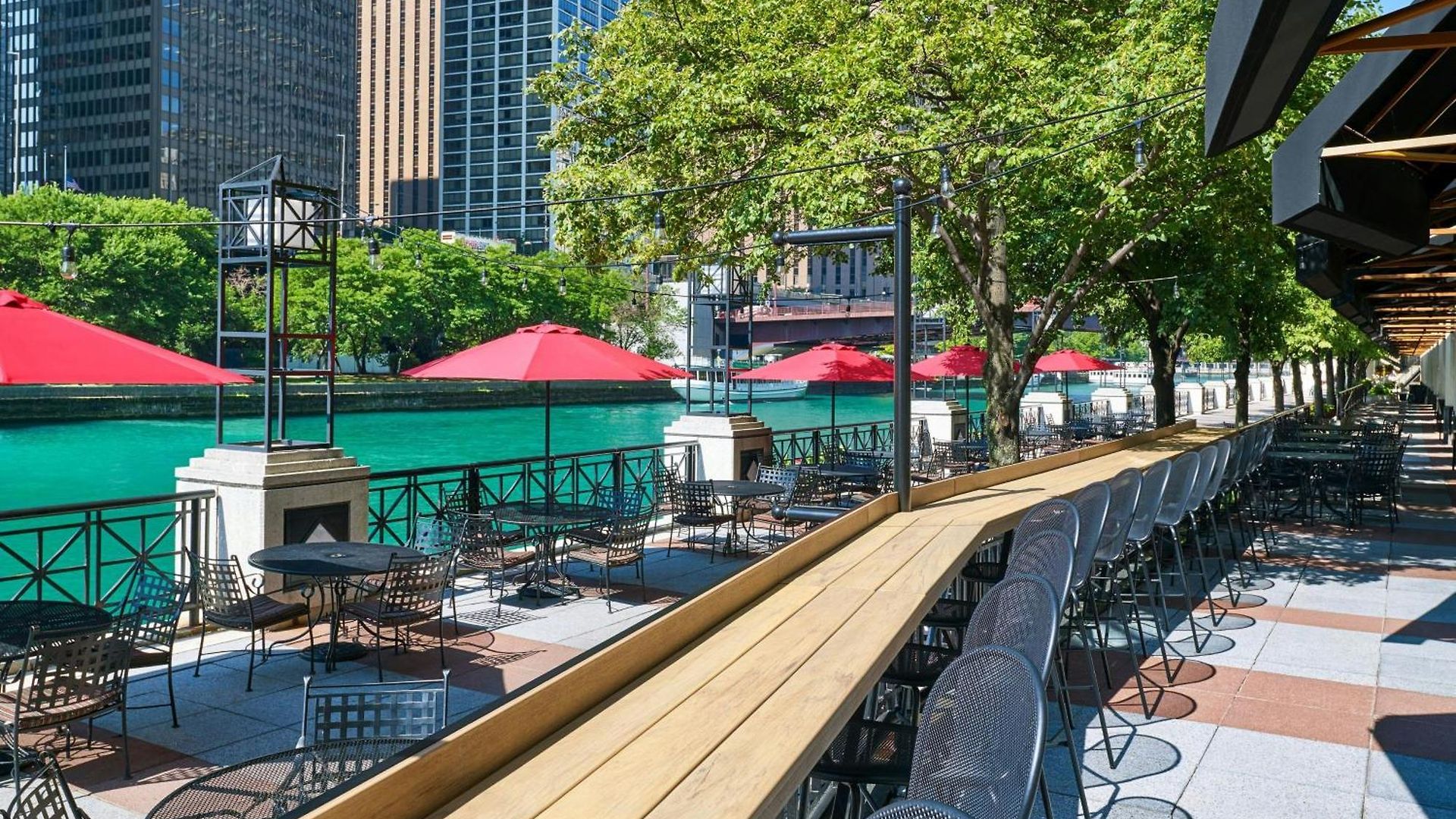 Hotel Sheraton Grand Riverwalk 4*