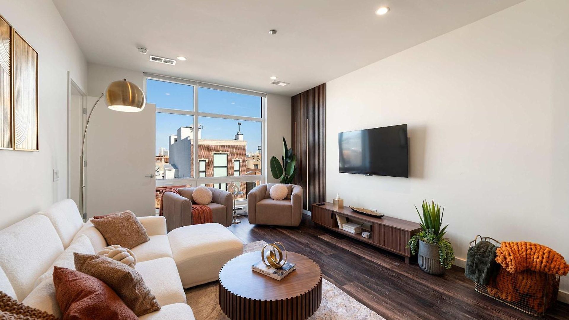 Luxury 2bd-2ba View-gym-rooftop Chicago
