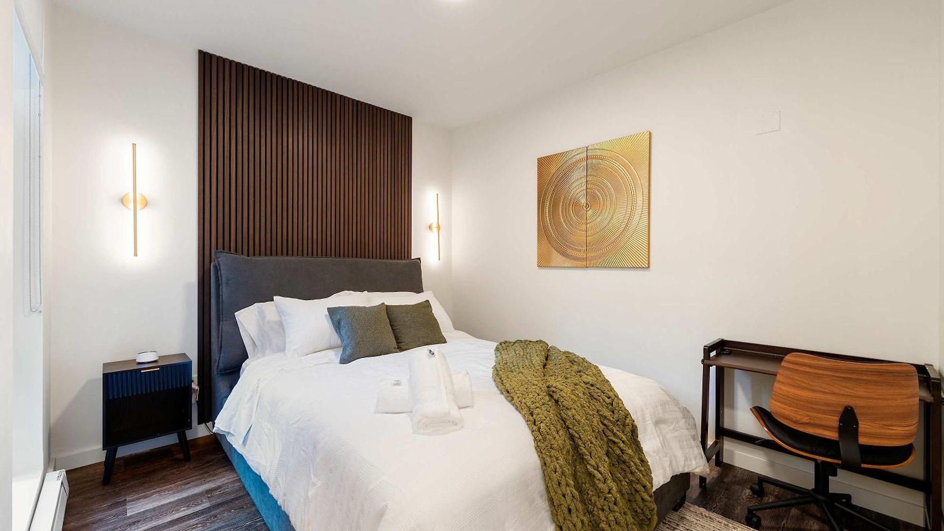 Luxury 2bd-2ba View-gym-rooftop * Chicago