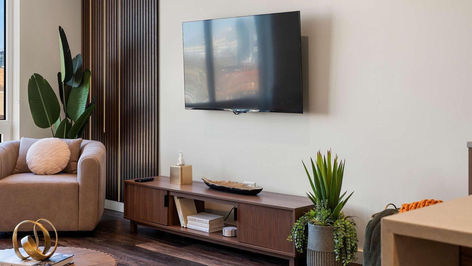 Apartment Luxury 2bd-2ba View-gym-rooftop