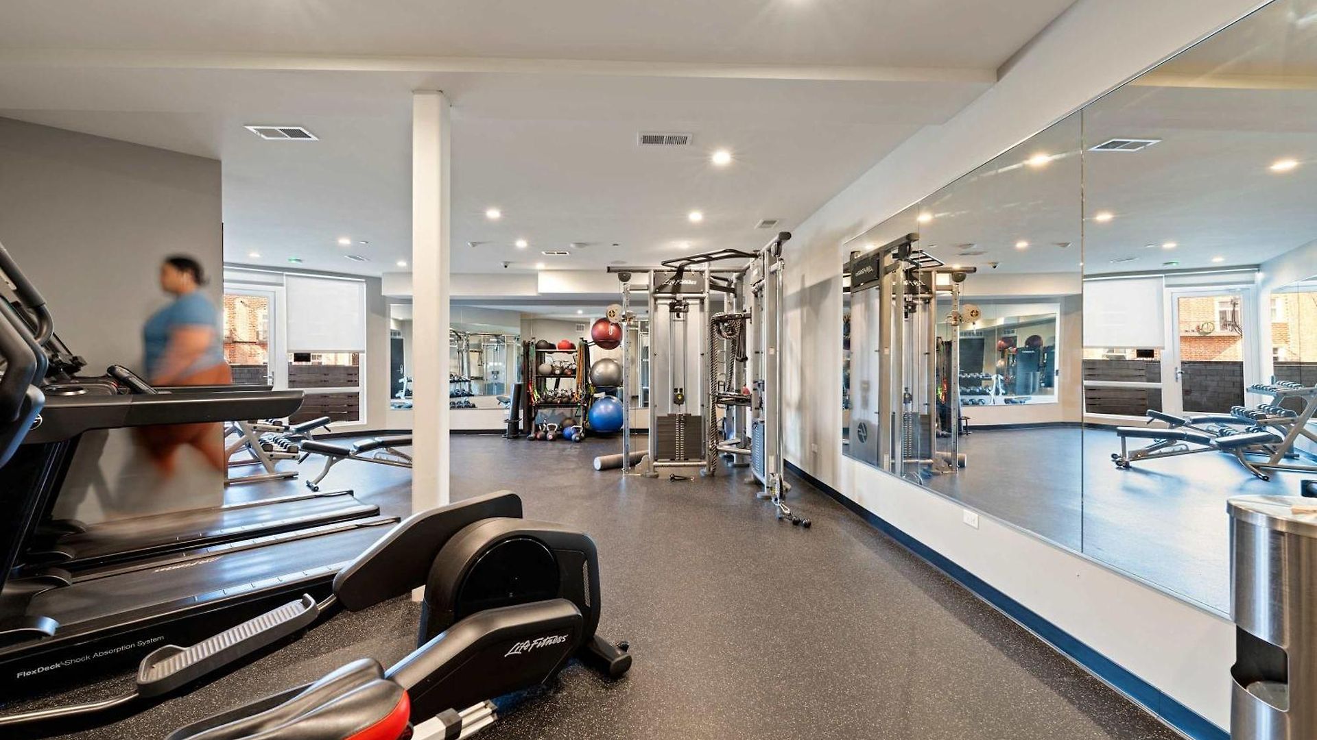Luxury 2bd-2ba View-gym-rooftop * Chicago