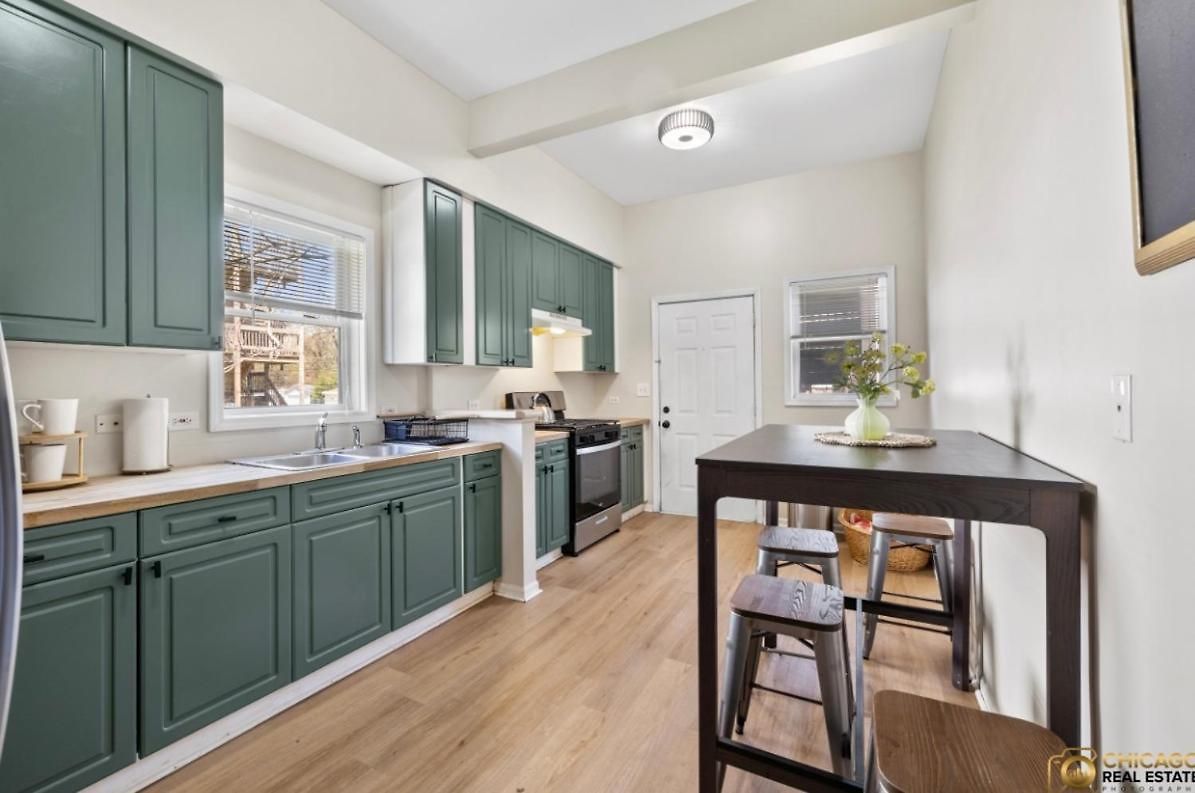 Spacious In Awesome With Wifi, Ac Apartment