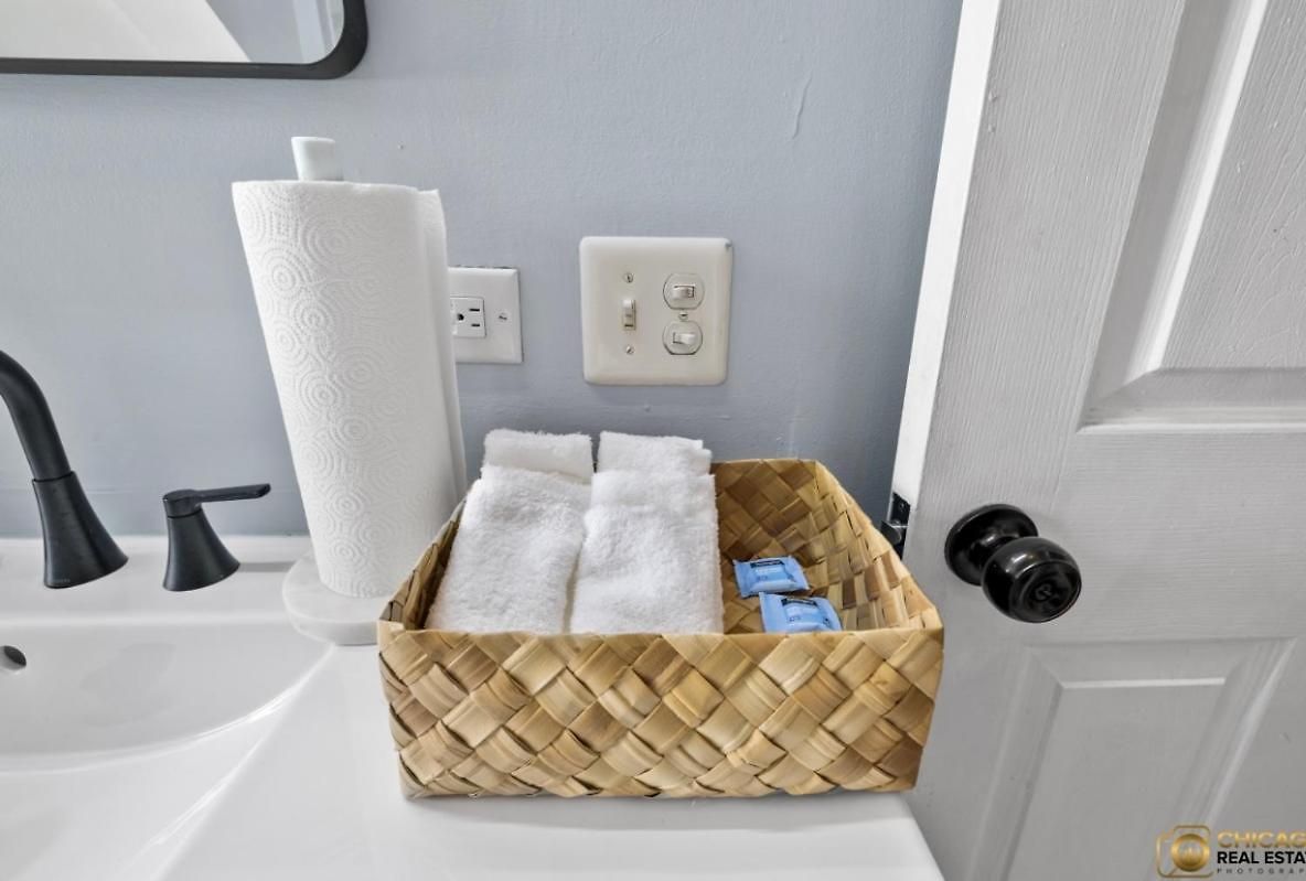Spacious In Awesome With Wifi, Ac Apartment *
