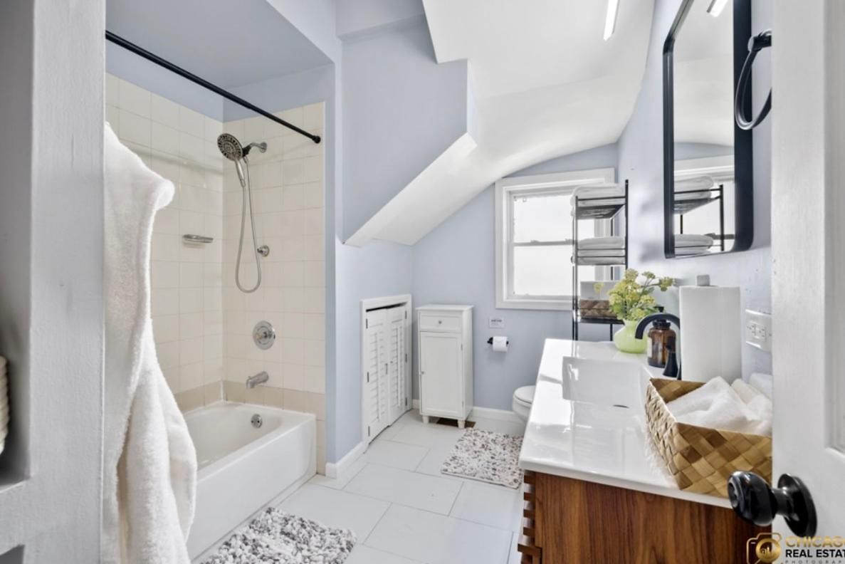 Spacious In Awesome With Wifi, Ac * Chicago