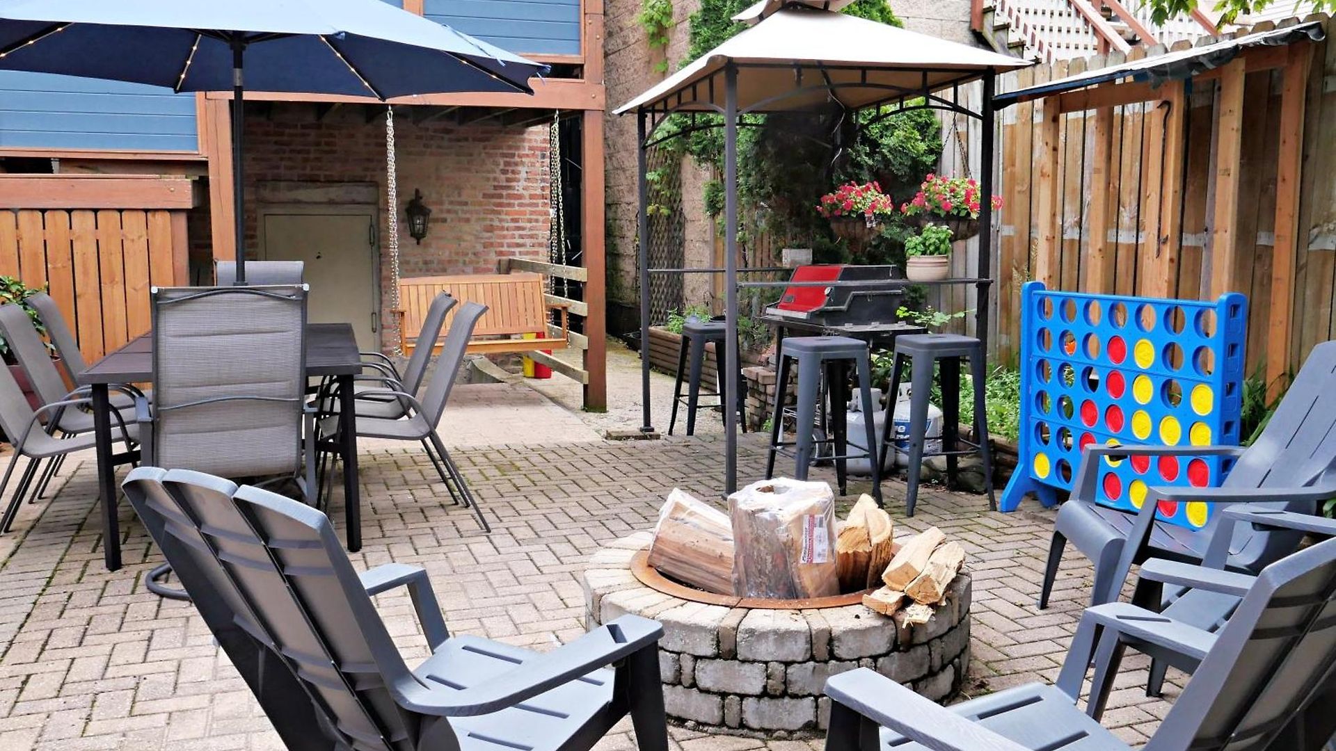 The Banksy-free Parking -4 Bedroom W King Bed- Firepit Rooftop Near United Center * Chicago