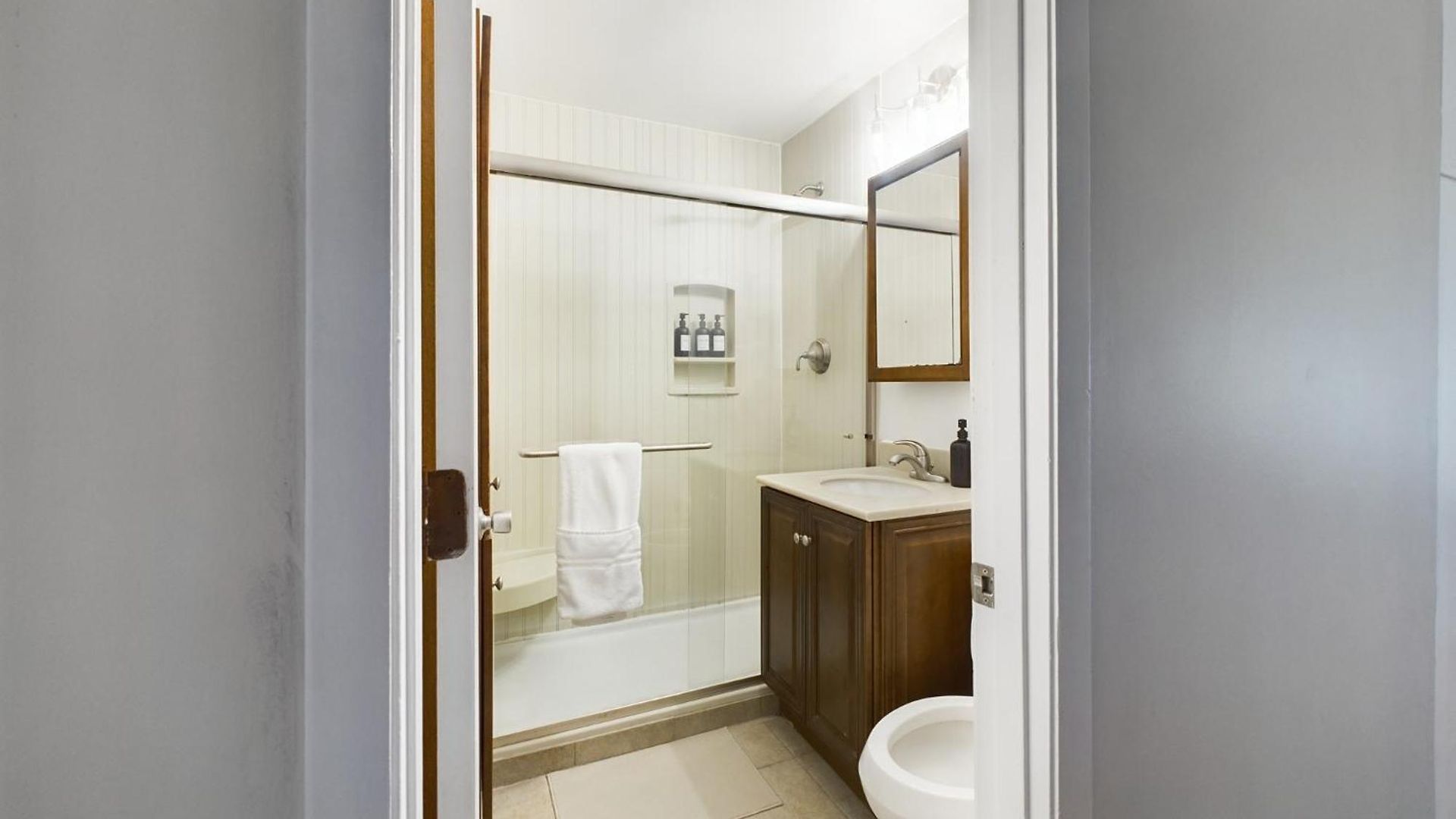 Cubs Clubhouse Retreat Apartment *