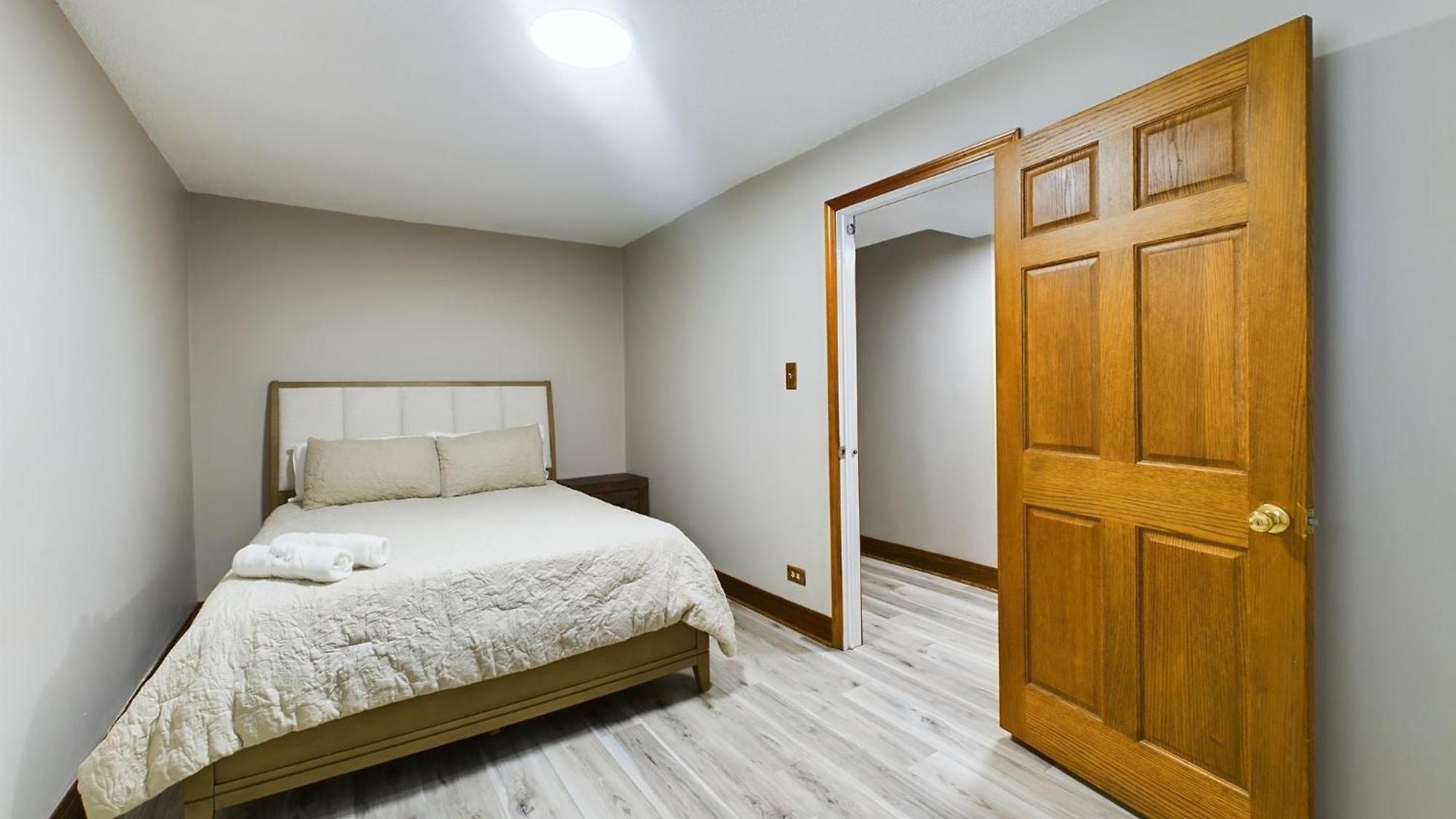 Cubs Clubhouse Retreat Apartment Chicago