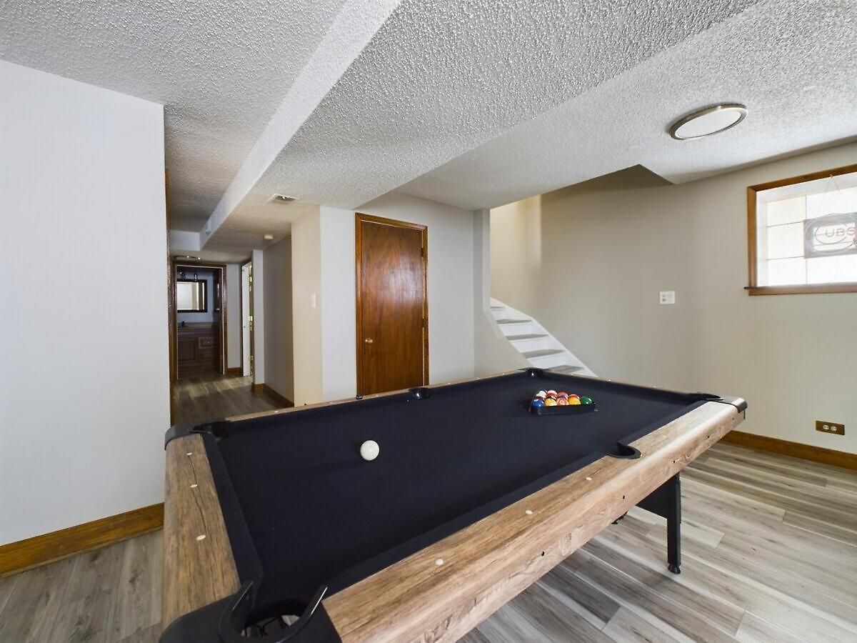 Apartment Cubs Clubhouse Retreat Chicago