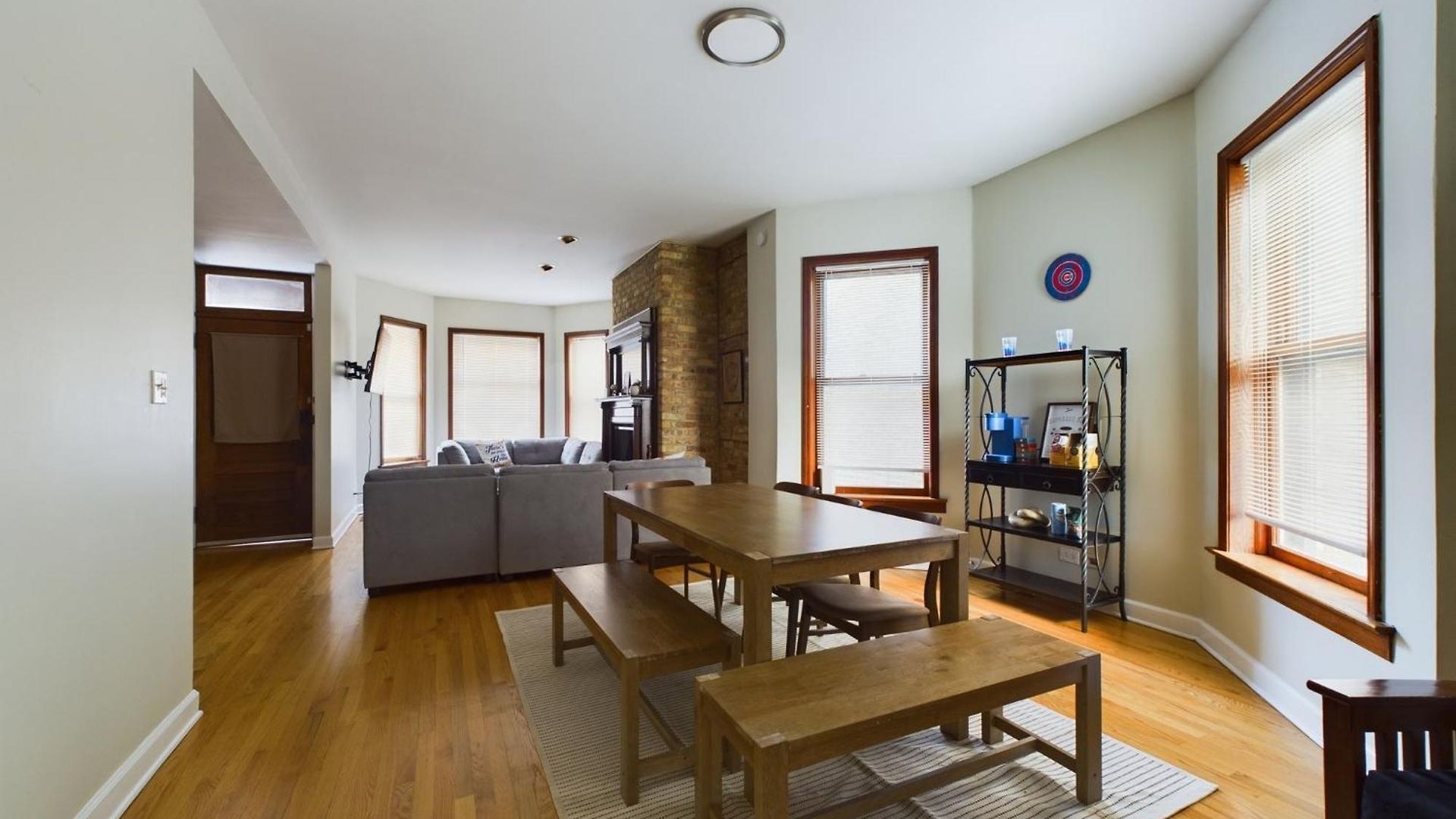 Cubs Clubhouse Retreat Apartment Chicago