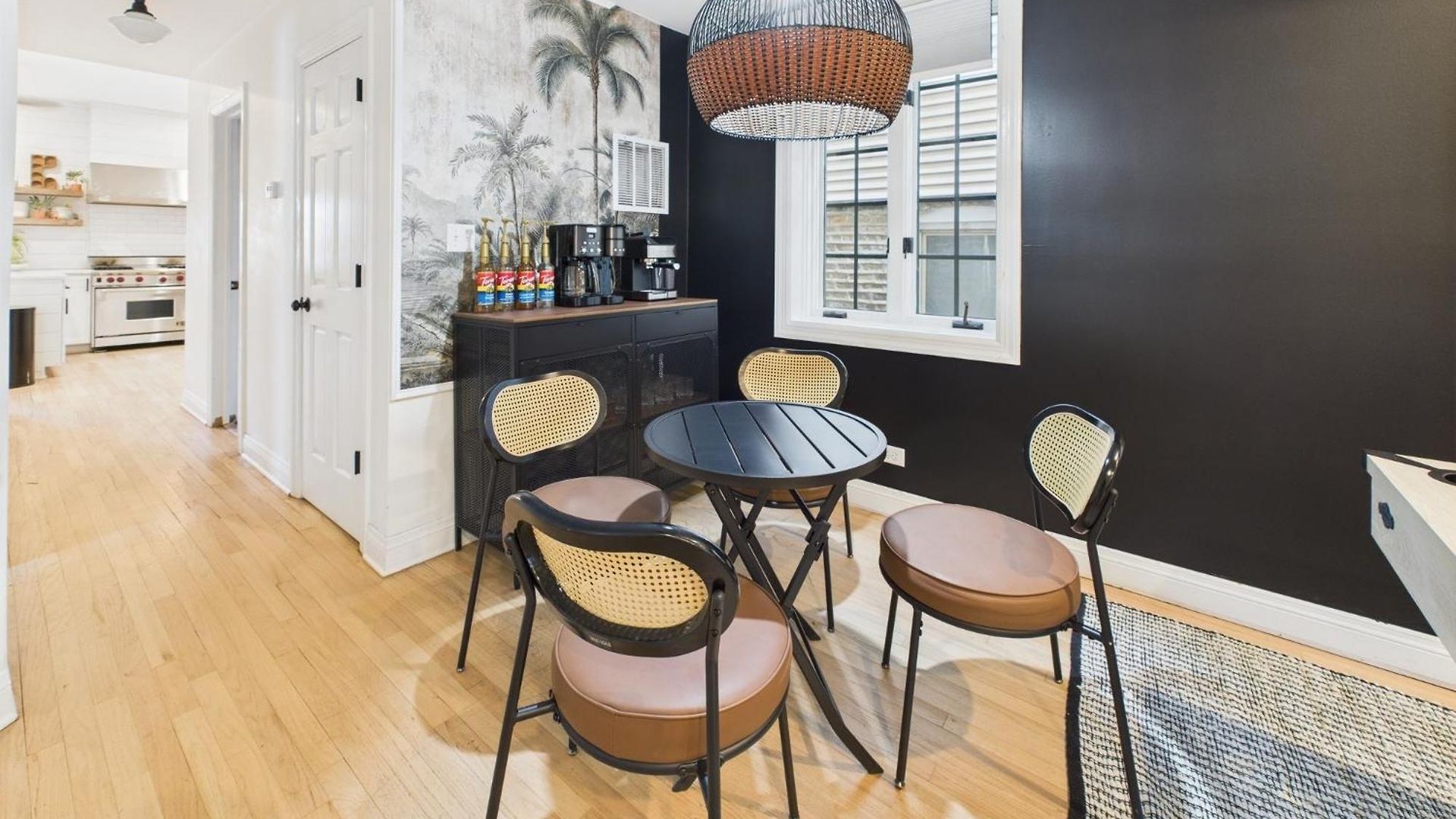 Apartment Spacious 4br With Outdoor Oasis Chicago