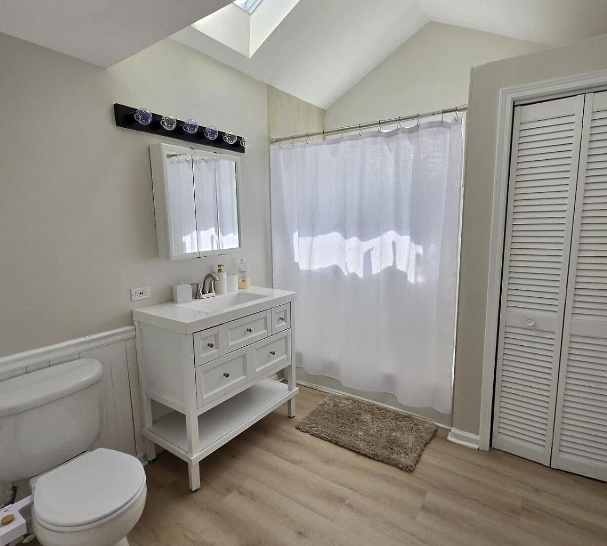 Trendy Loft In Southport * Chicago