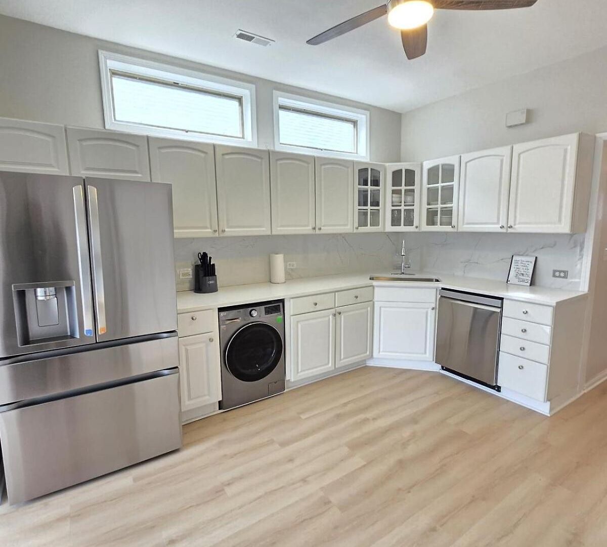 Apartment Trendy Loft In Southport Chicago