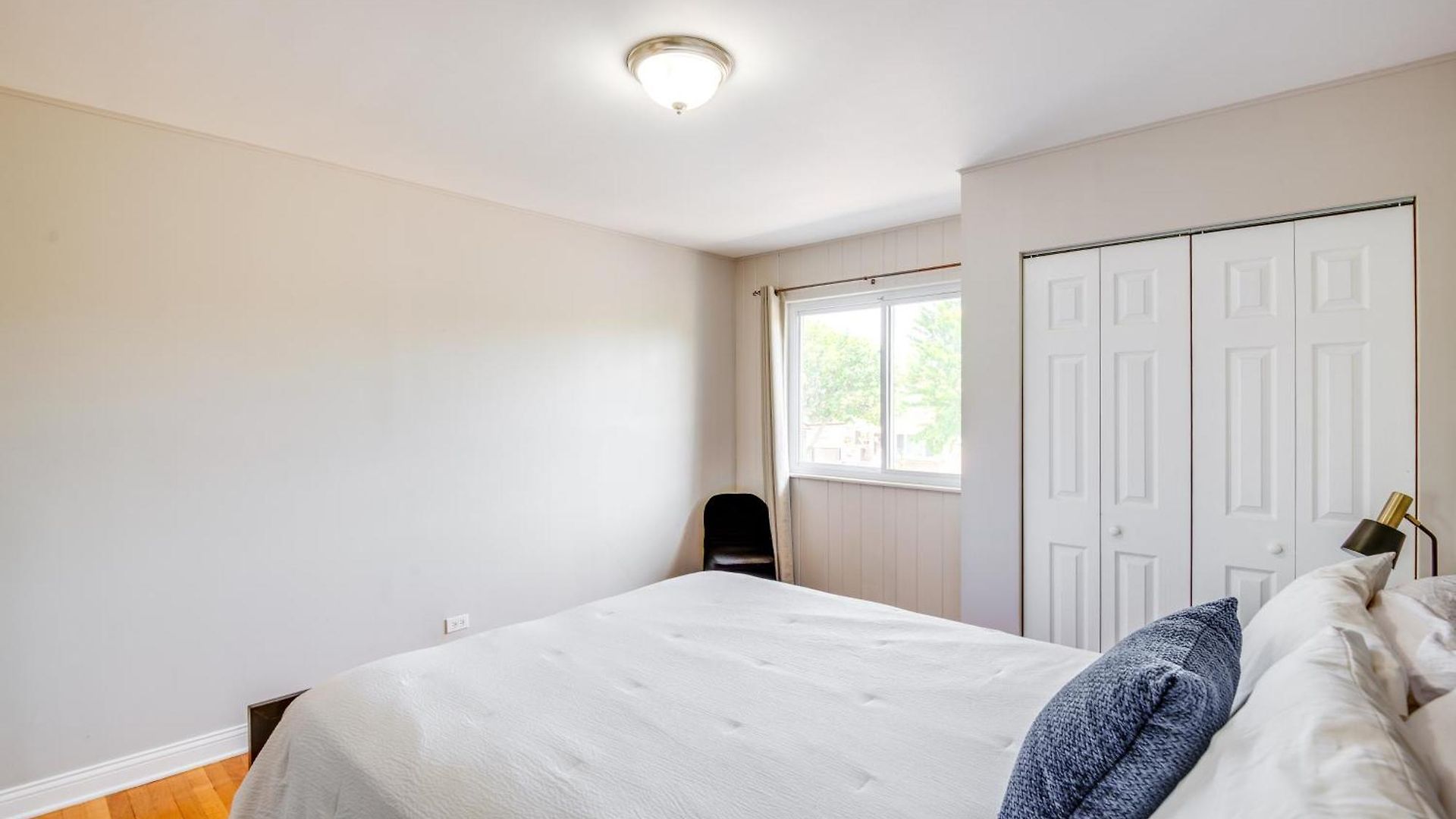 Apartment 5 Mi To Midway: Walkable *