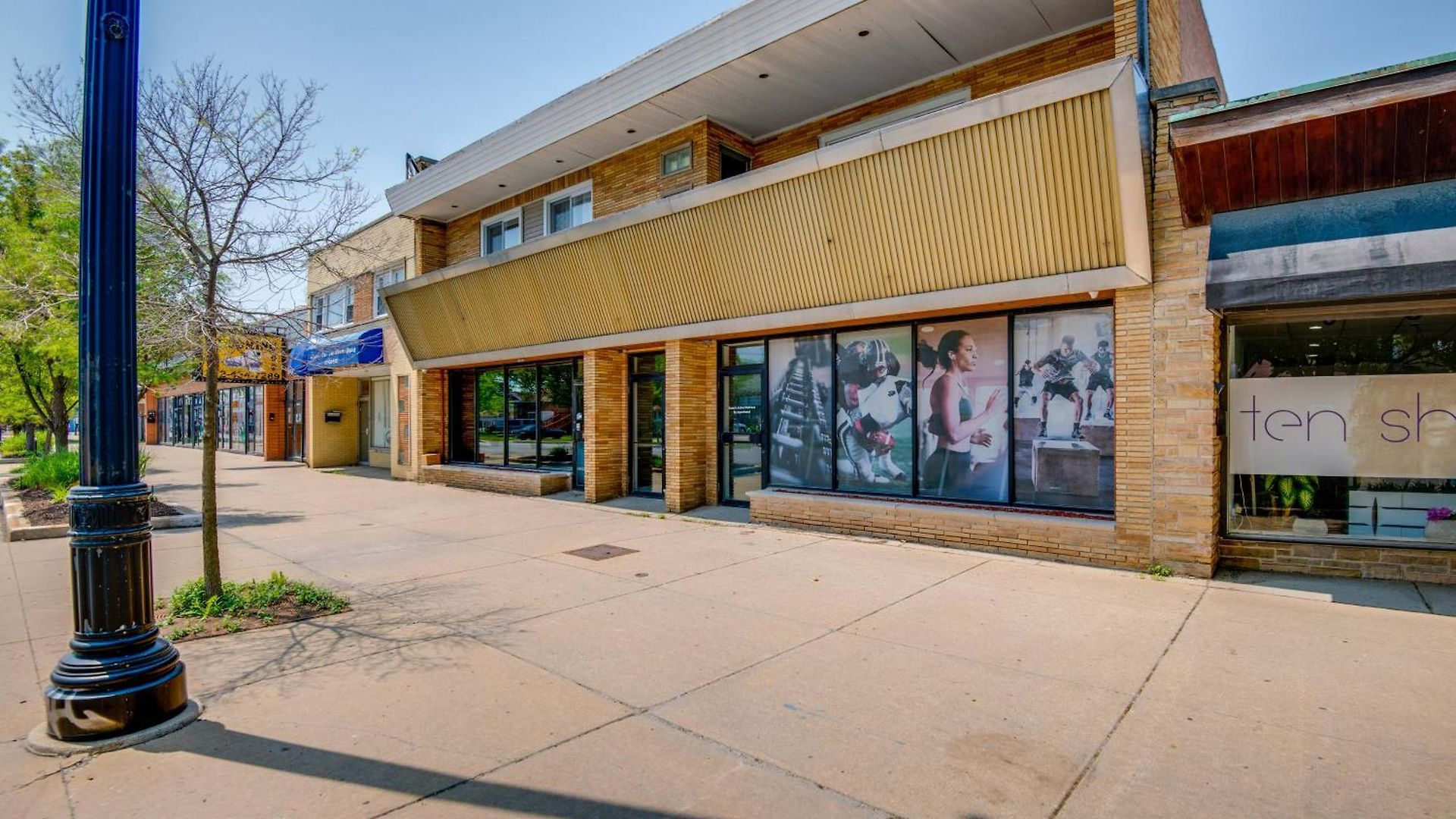 5 Mi To Midway: Walkable Apartment Chicago