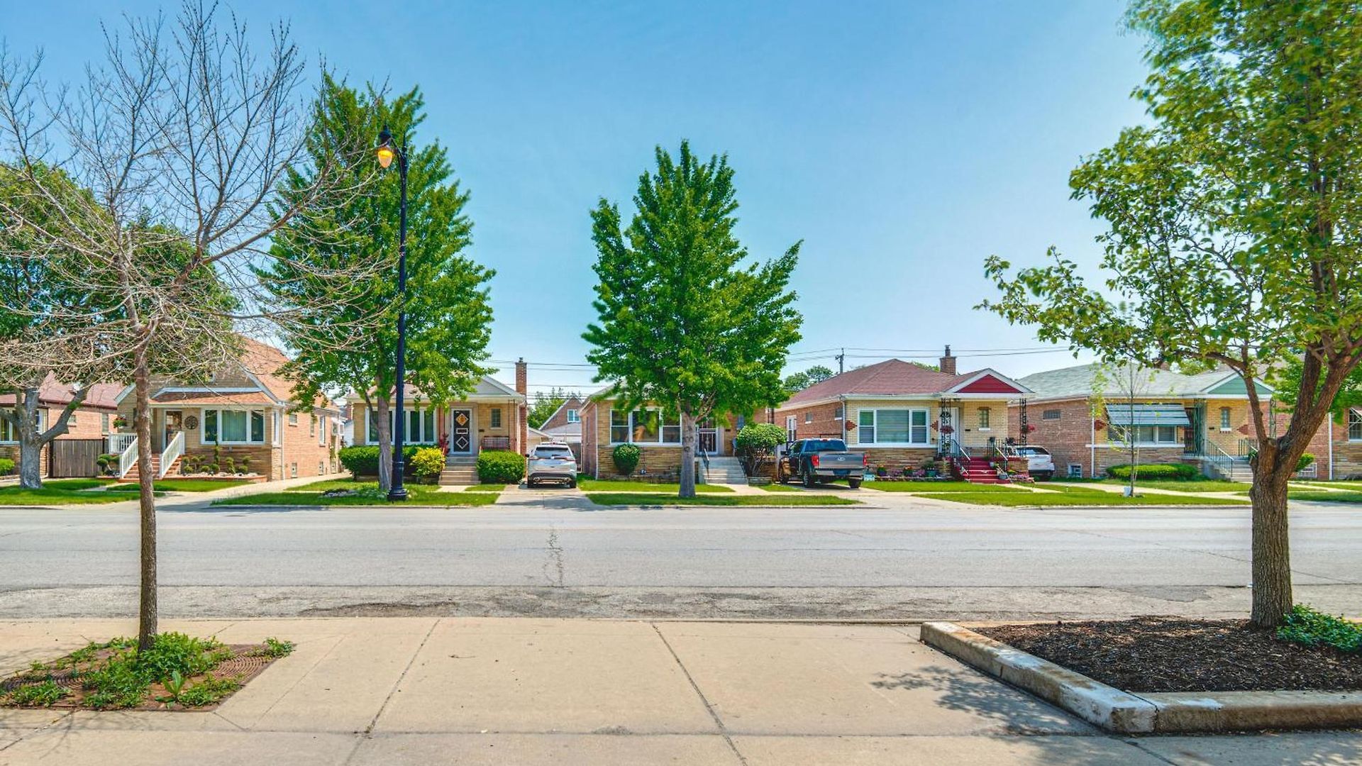 14 Mi To Dtwn Chicago: In Ashburn! Apartment