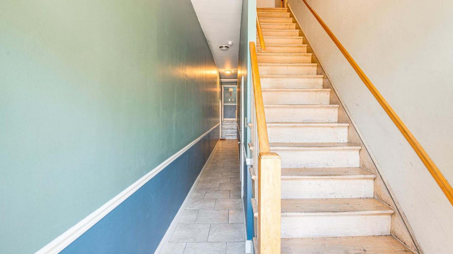 14 Mi To Dtwn Chicago: In Ashburn! Apartment Chicago