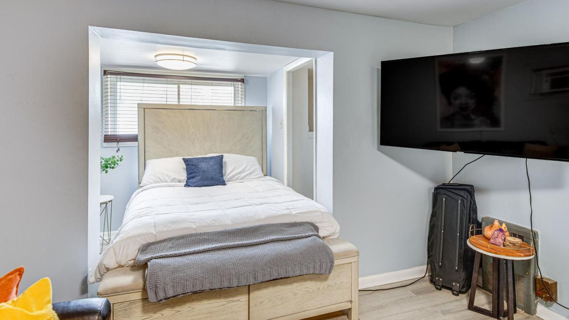 14 Mi To Dtwn Chicago: In Ashburn! Apartment Chicago