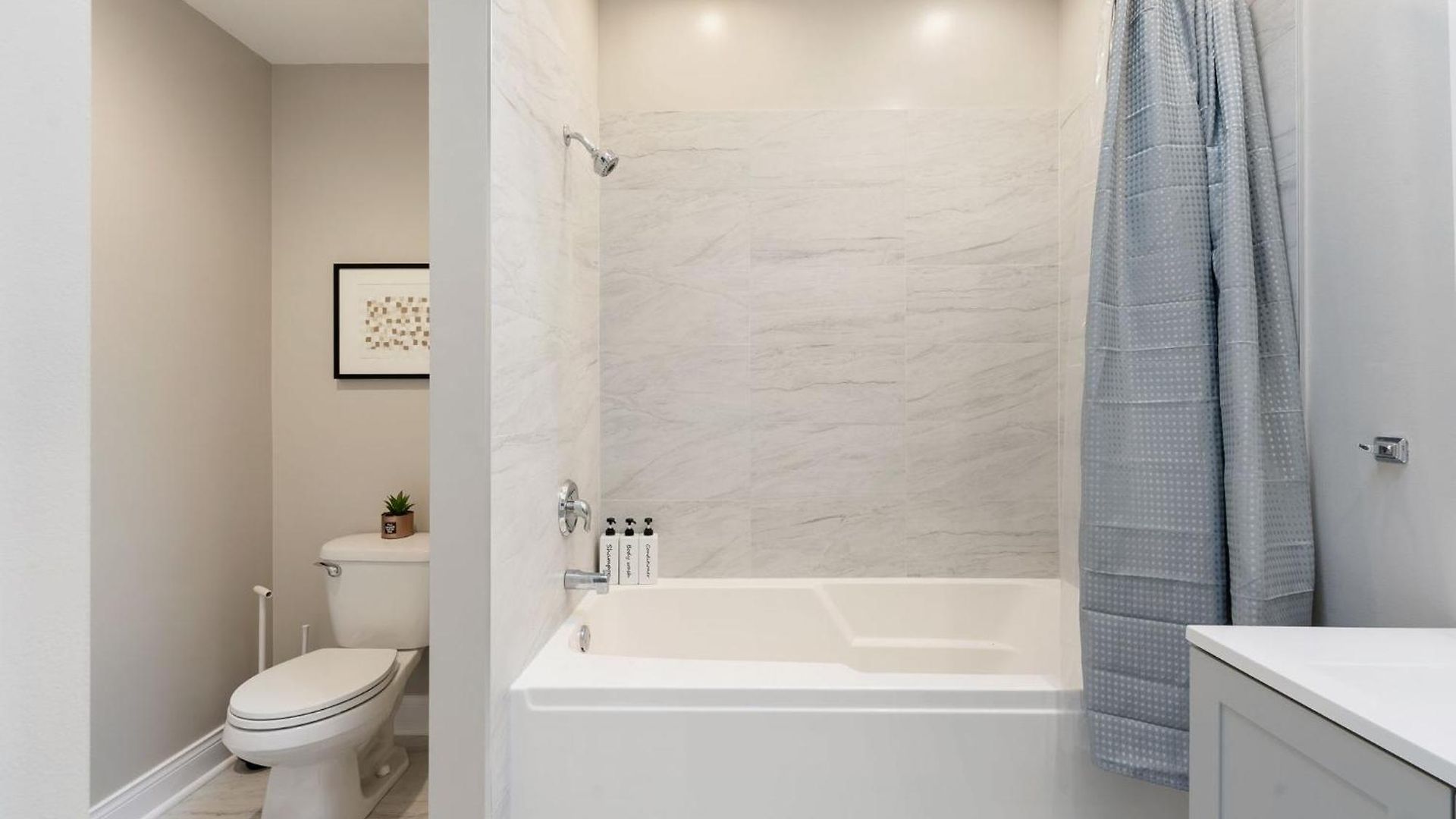 Spacious Luxury Retreat 8 Bed Oasis With 6 Baths * Chicago
