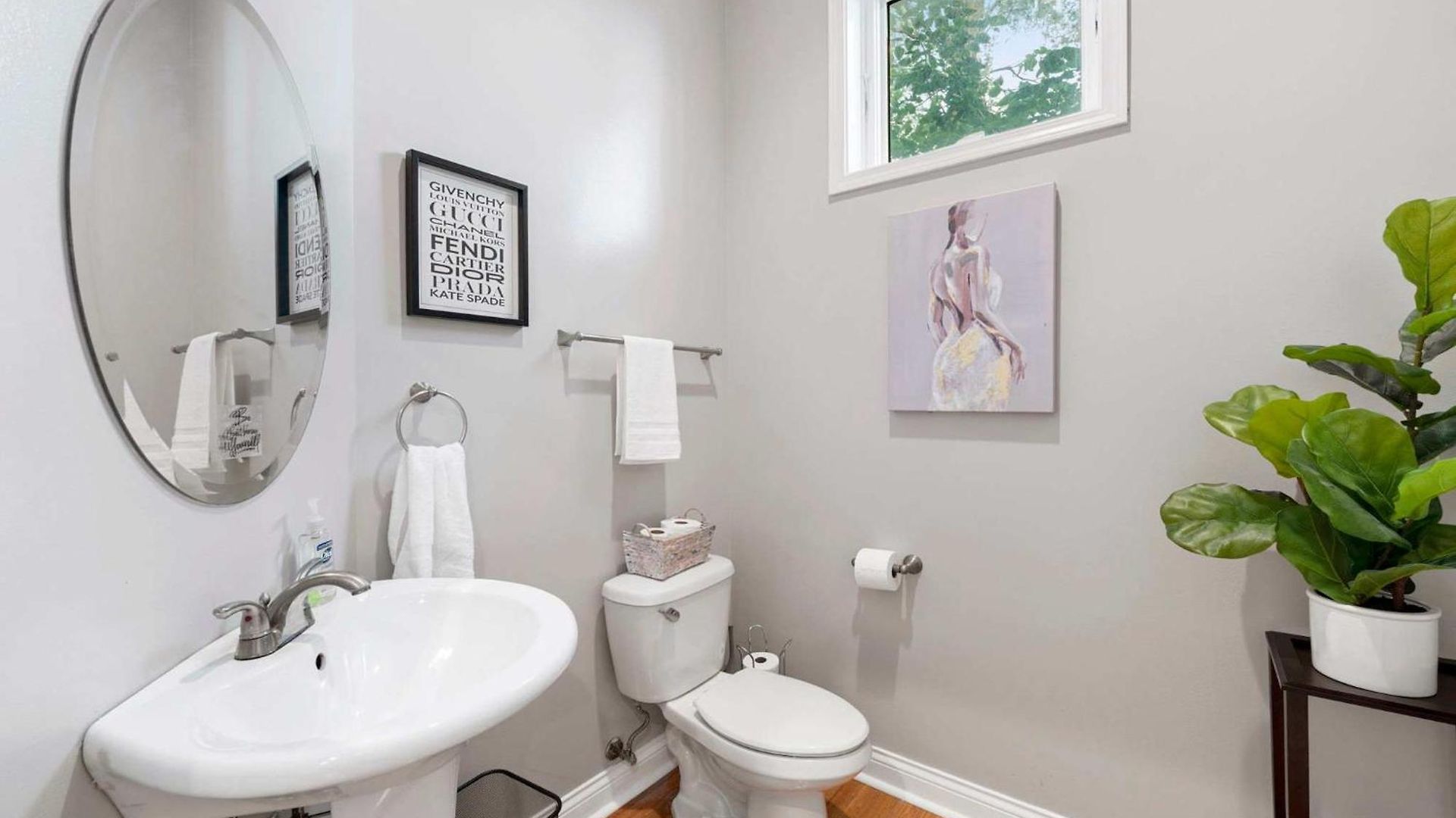 Holiday home Spacious Luxury Retreat 8 Bed Oasis With 6 Baths Chicago