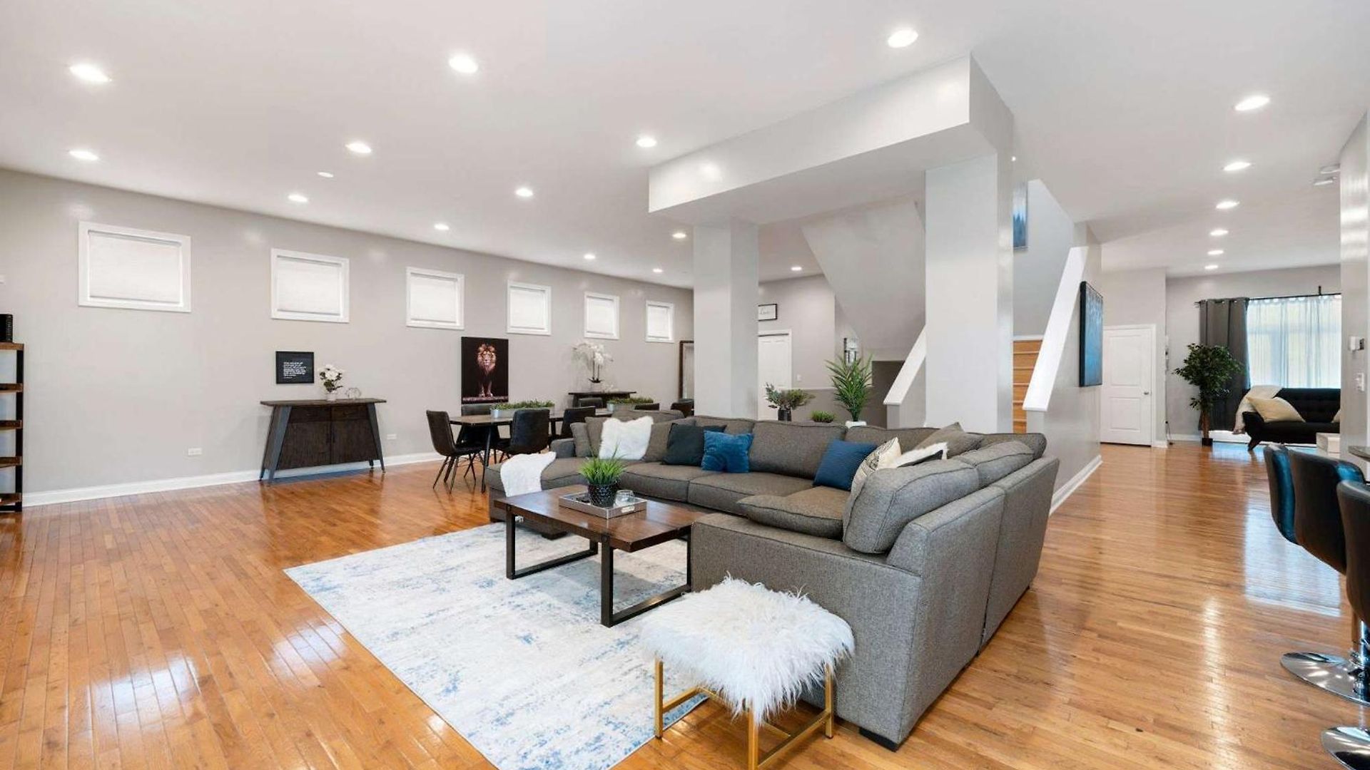 Spacious Luxury Retreat 8 Bed Oasis With 6 Baths *