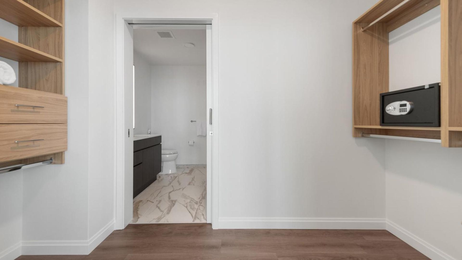 Lux Apts With Views And Amenities Apartment *