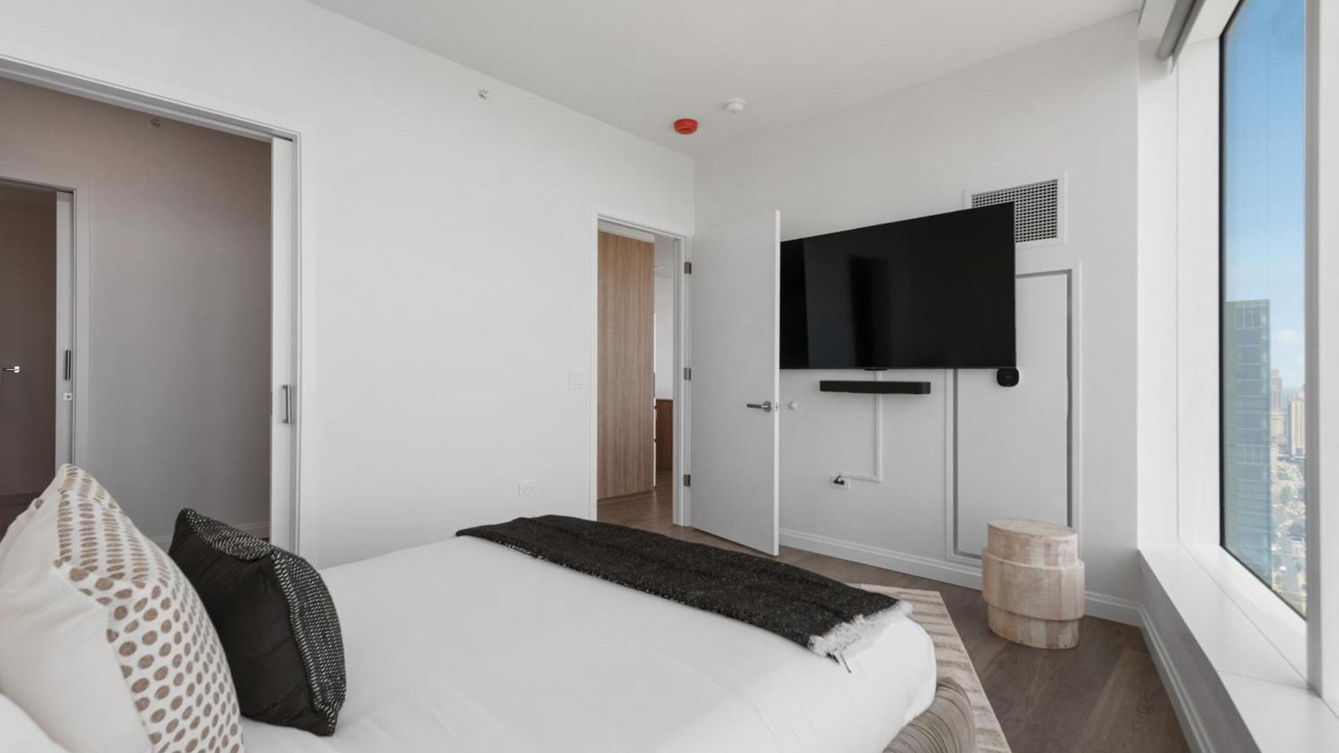 Apartment Lux Apts With Views And Amenities *
