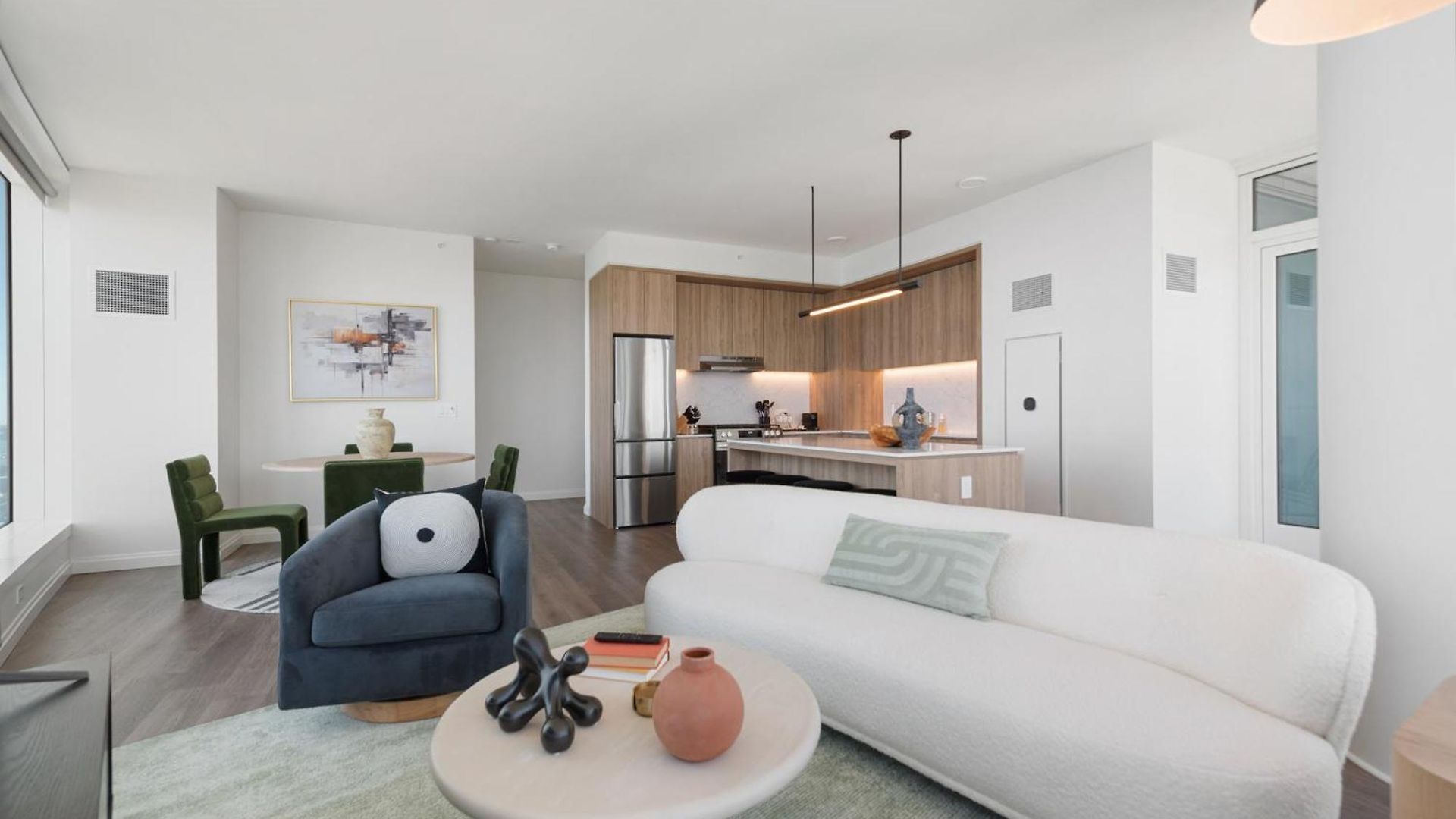 Lux Apts With Views And Amenities *