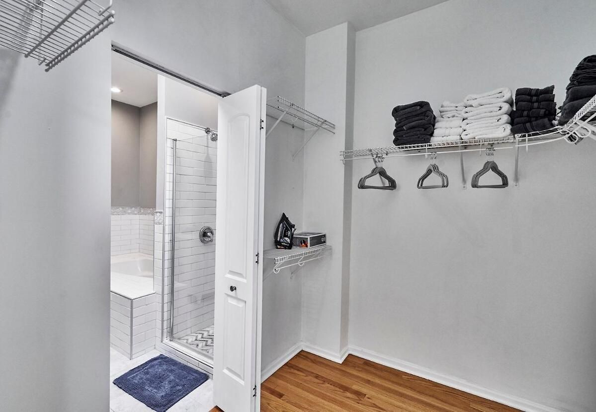 Apartment 3bd 3ba Bronzeville Beauty *
