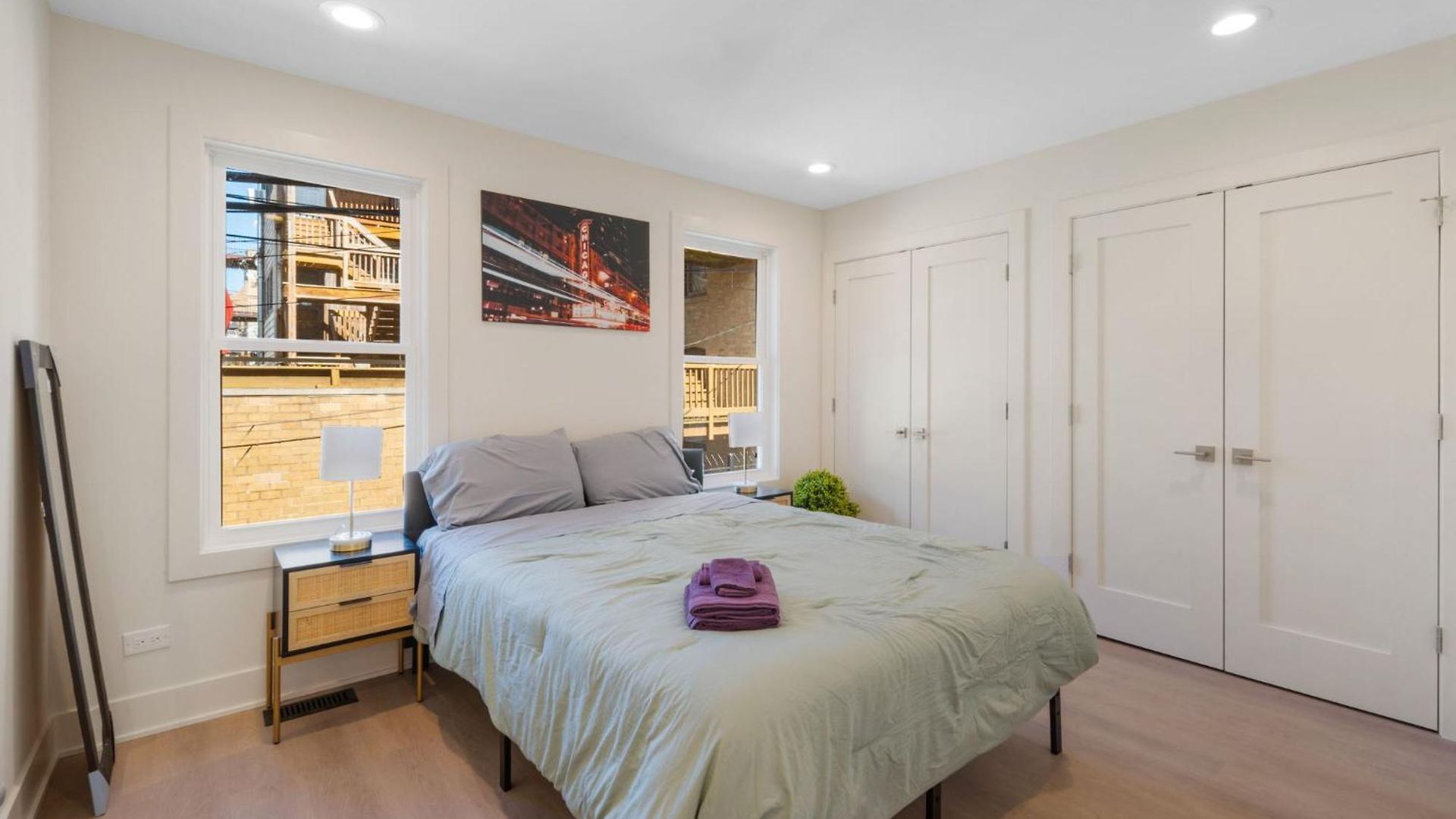 Apartment 1 Bedroom With Rooftop And Wrigley Views *