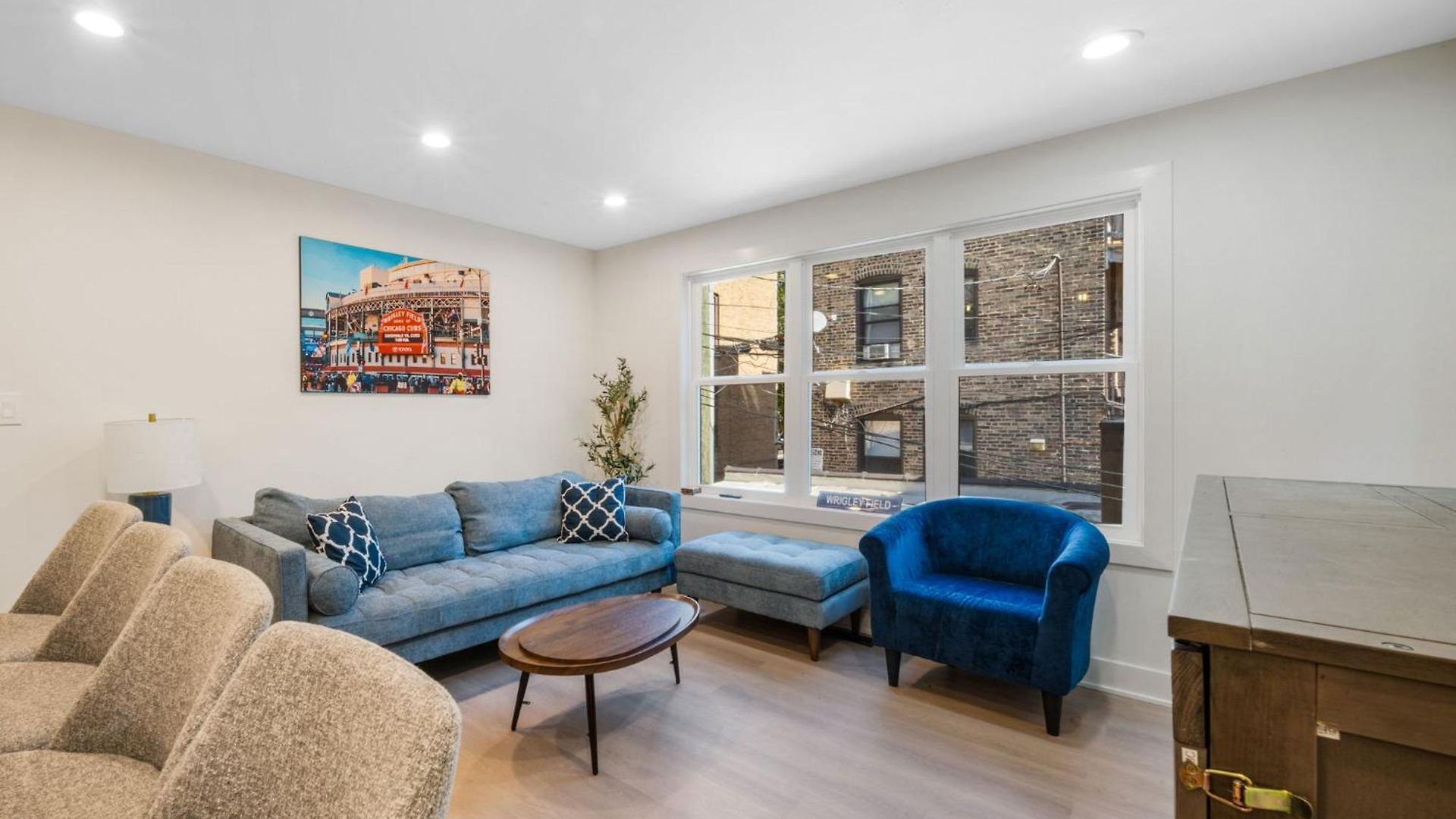 Apartment 1 Bedroom With Rooftop And Wrigley Views *